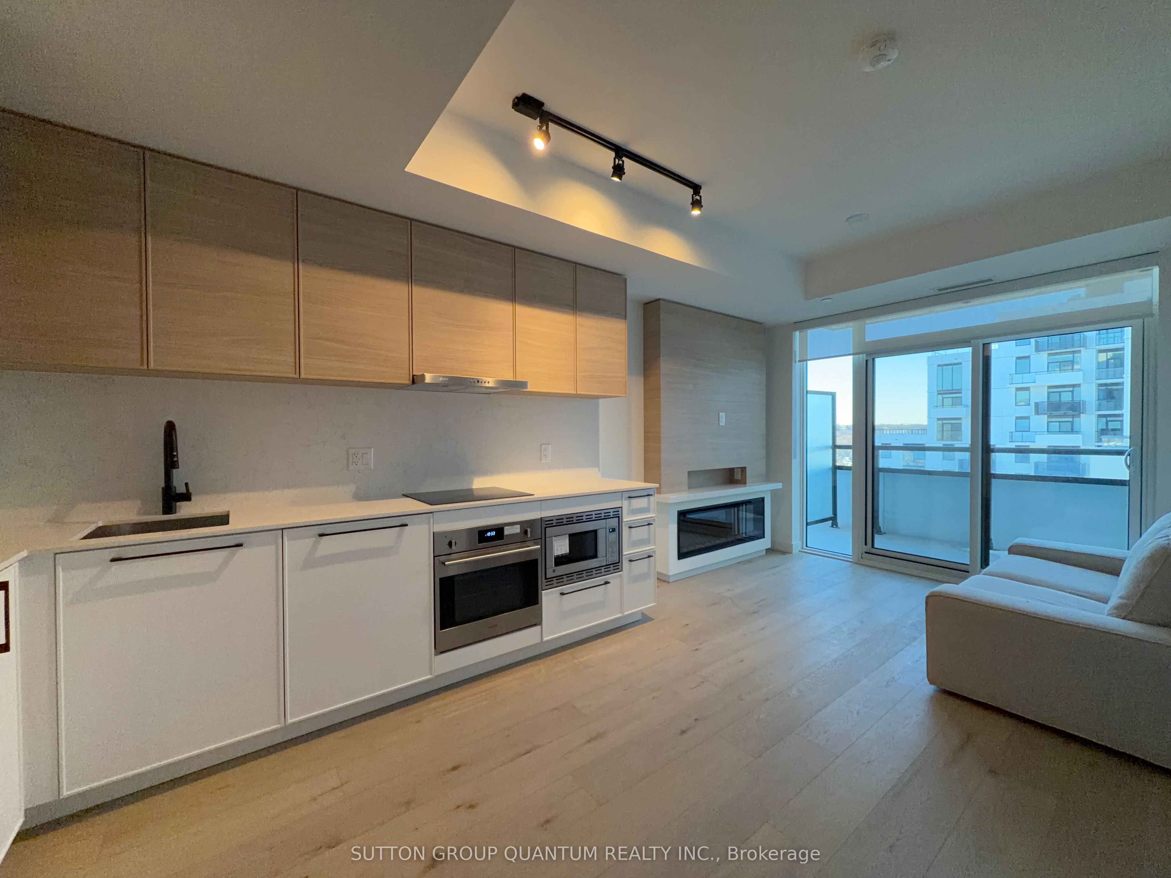 1050 Eastern Avenue 1314, Toronto, ON M4L 0B7 photo 3