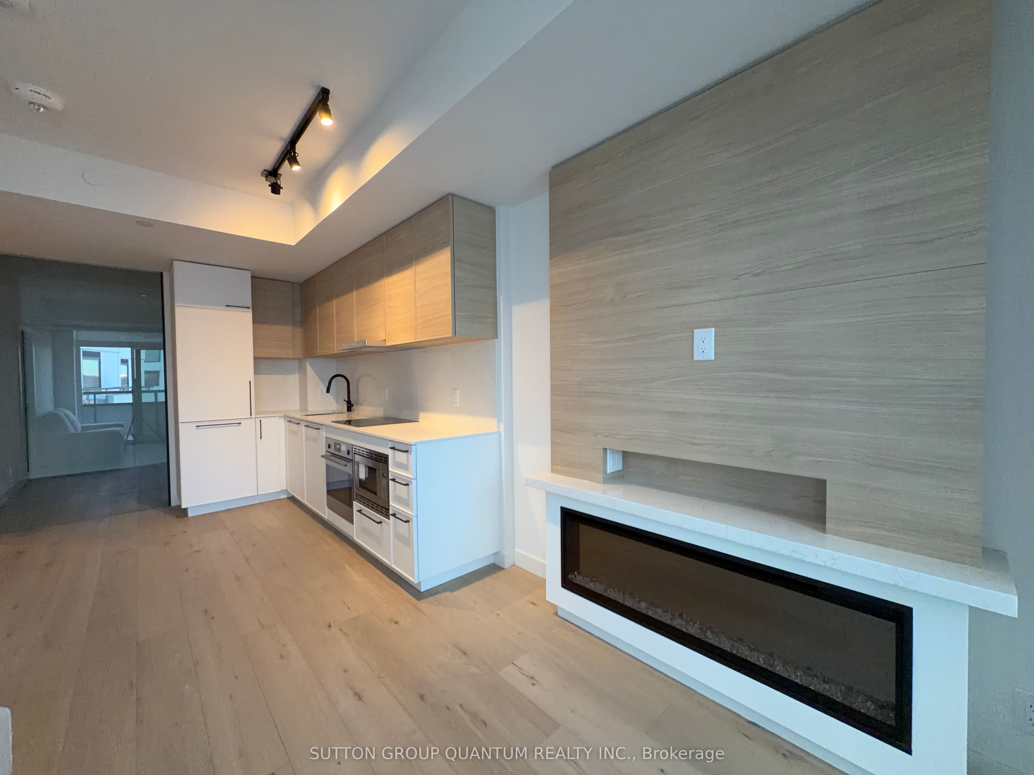 1050 Eastern Avenue 1314, Toronto, ON M4L 0B7 photo 4