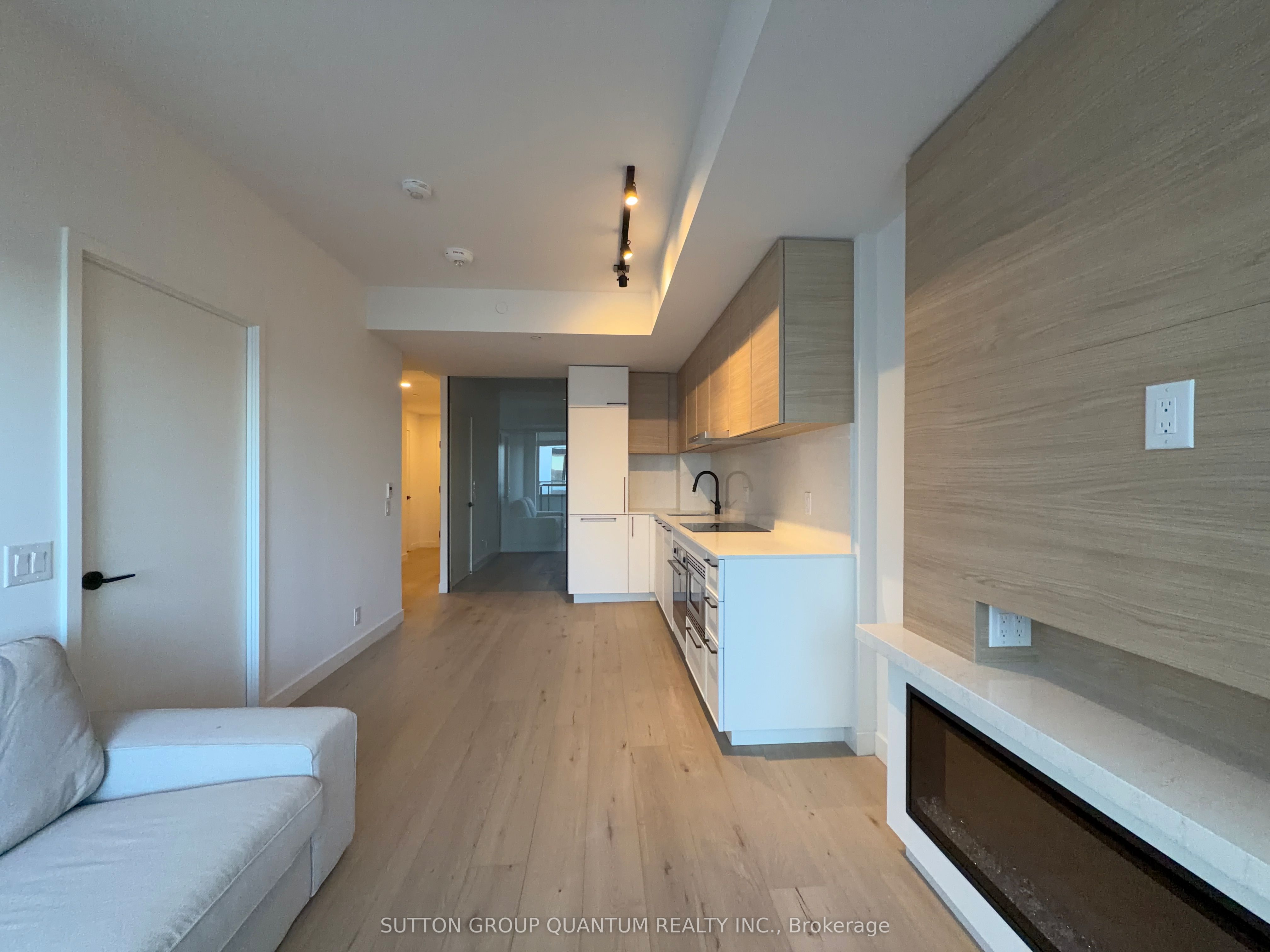 1050 Eastern Avenue 1314, Toronto, ON M4L 0B7 photo 5