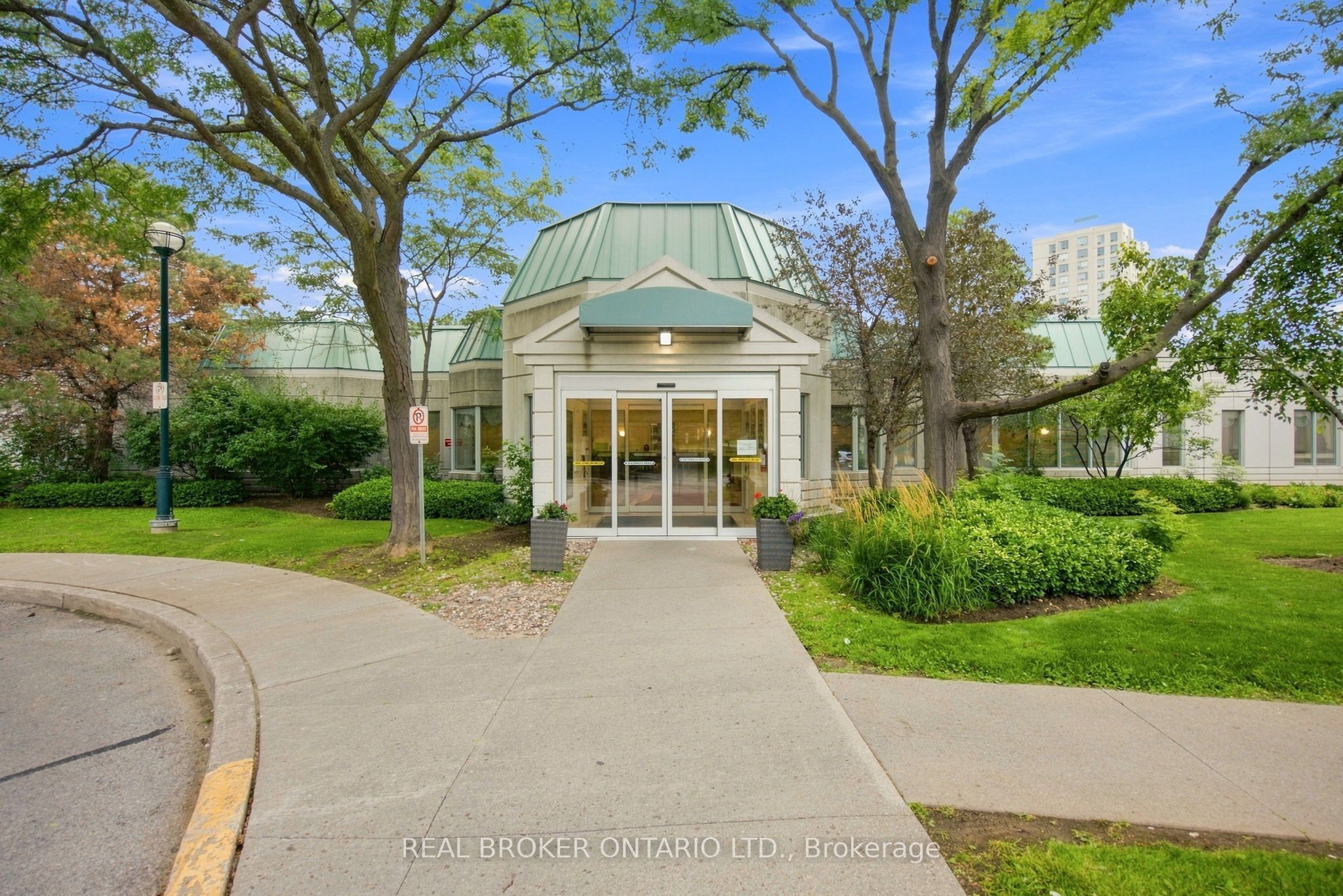 5001 Finch Avenue E 709, Toronto, ON M1S 5J9