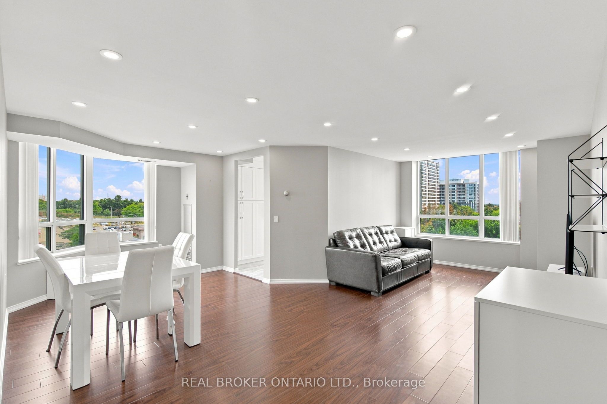 5001 Finch Avenue E 709, Toronto, ON M1S 5J9 photo 5