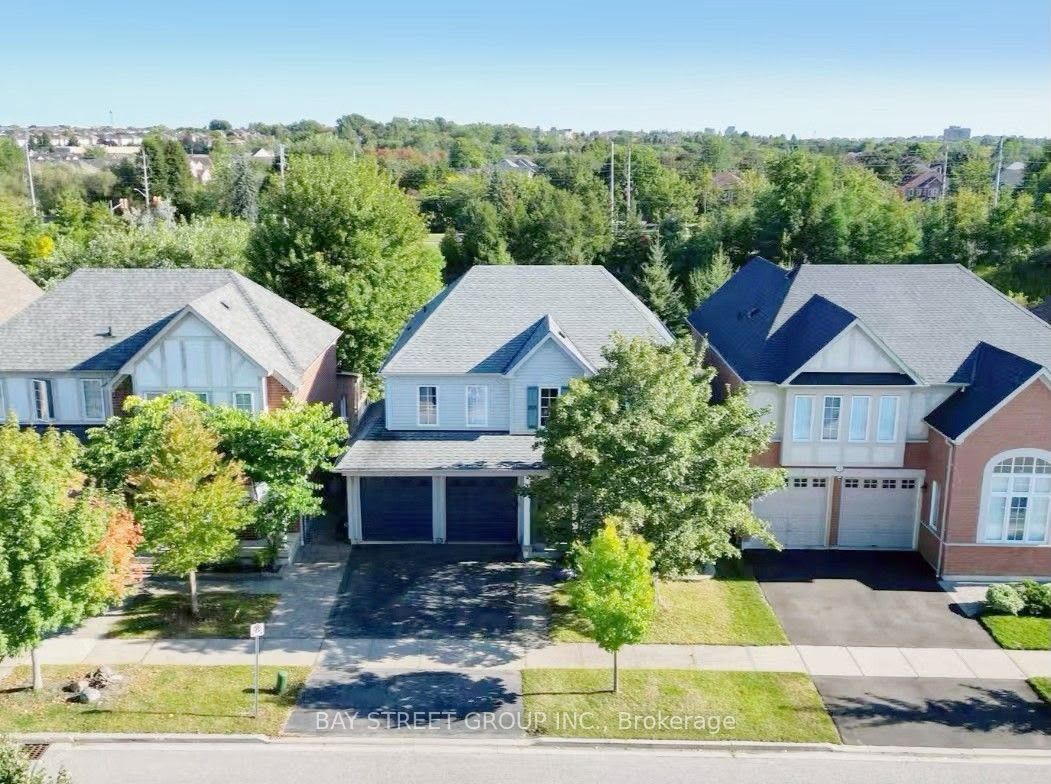 17 Bradbury Crescent, Ajax, ON L1T 4H5 photo 2