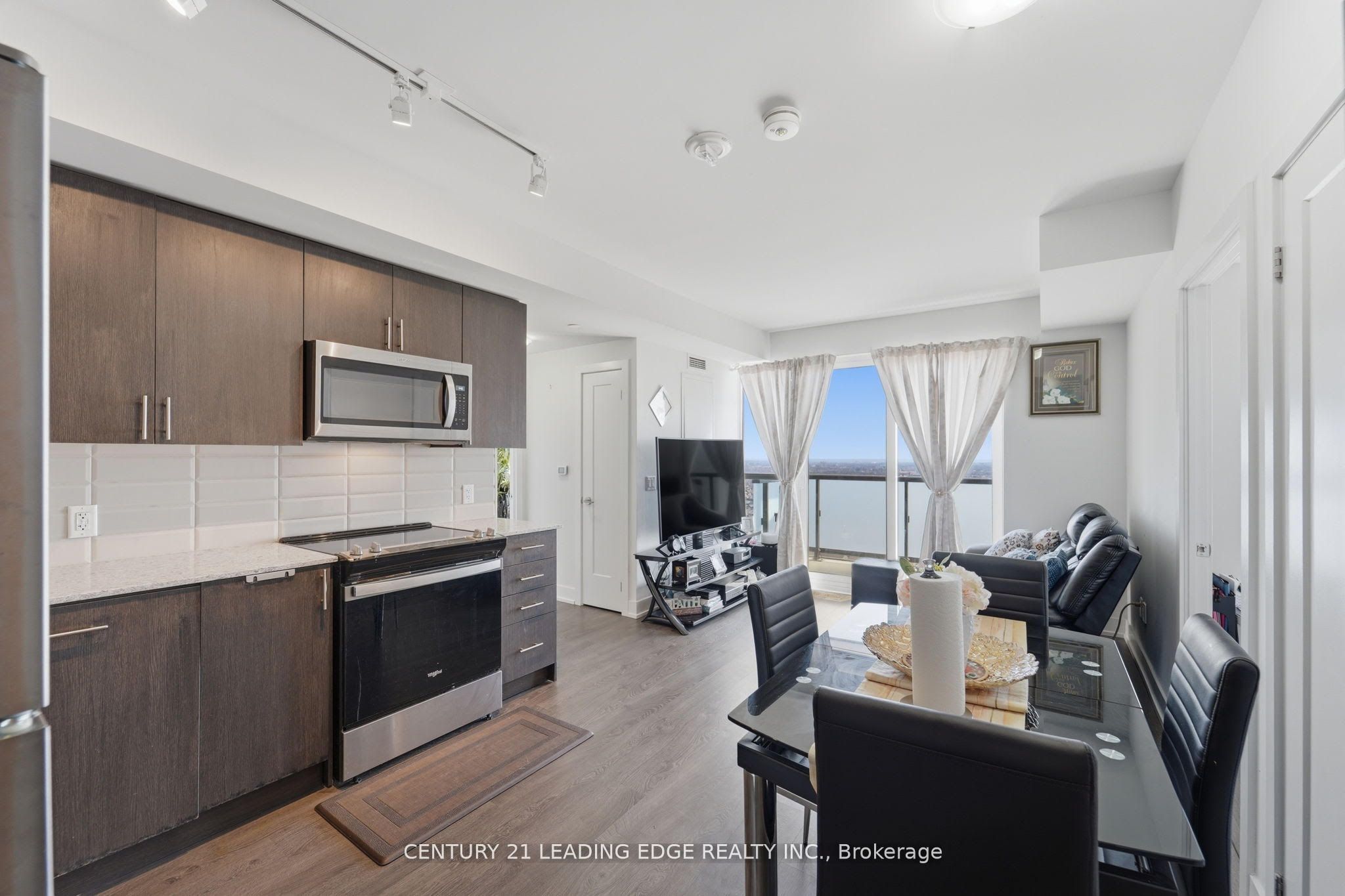 2550 Simcoe Street N 2516, Oshawa, ON L1L 0R5 photo 3