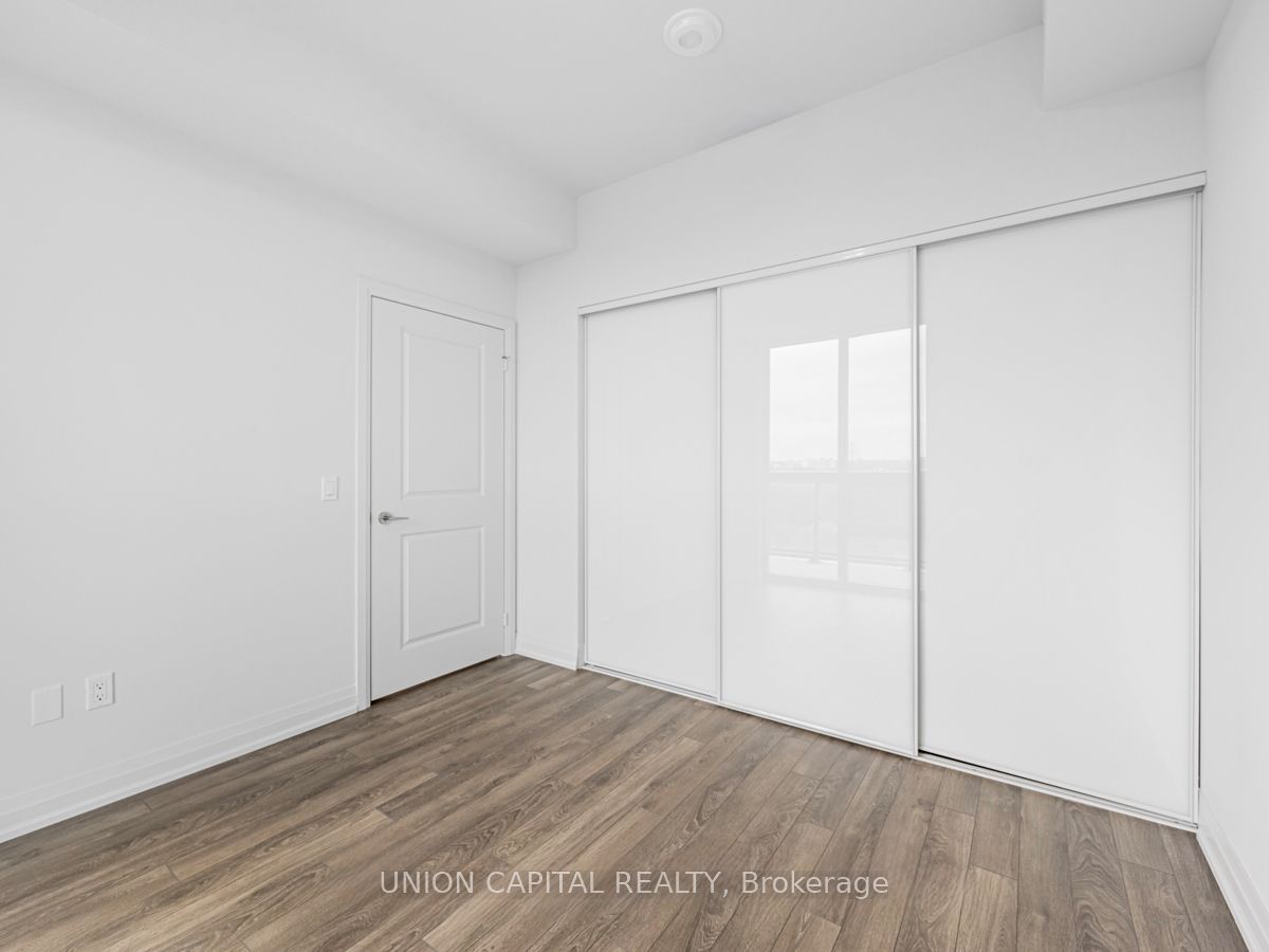10 Meadowglen Place 808, Toronto, ON M1G 0A8 photo 5