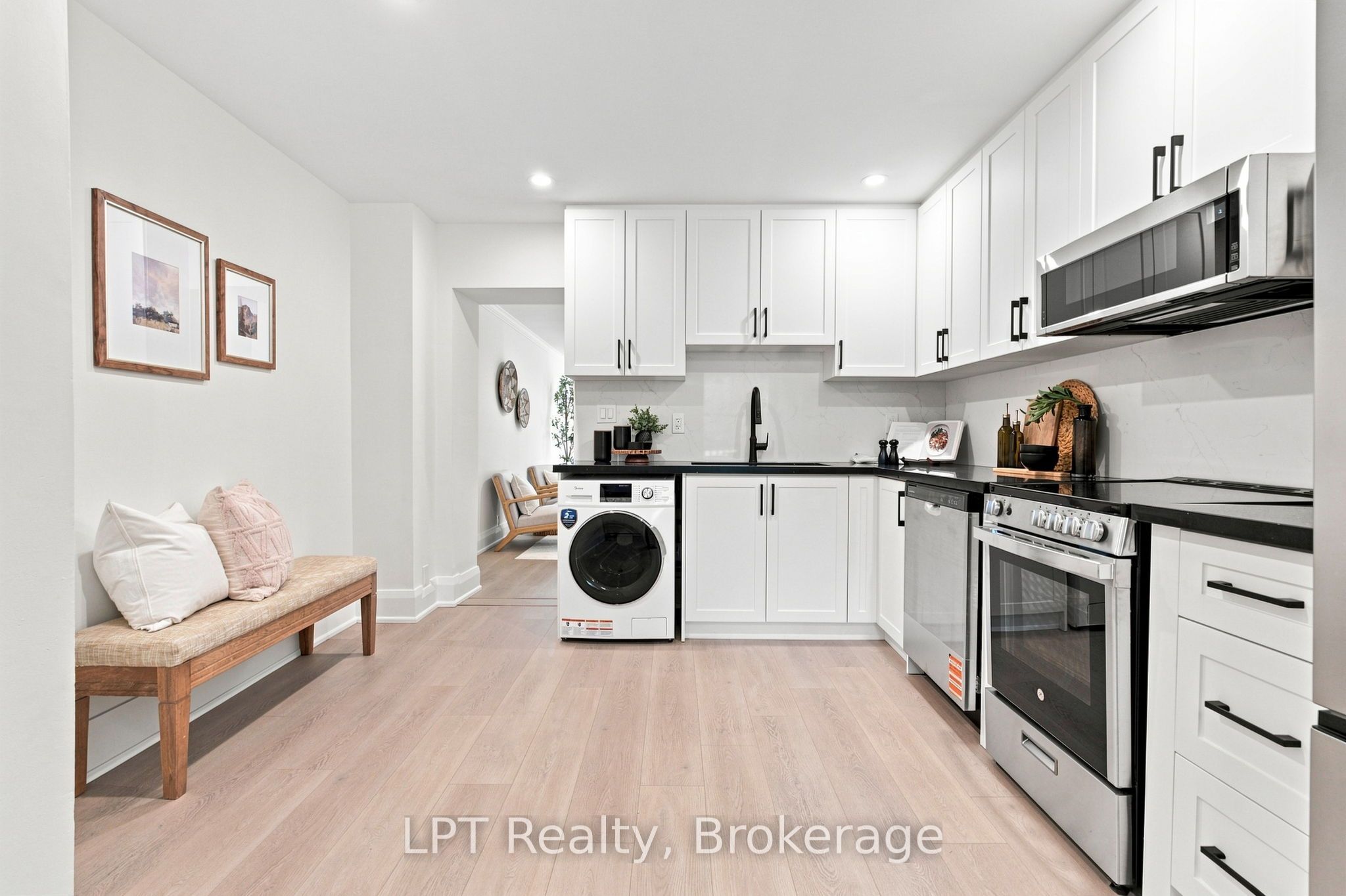 112 Olive Avenue, Oshawa, ON L1H 2P2