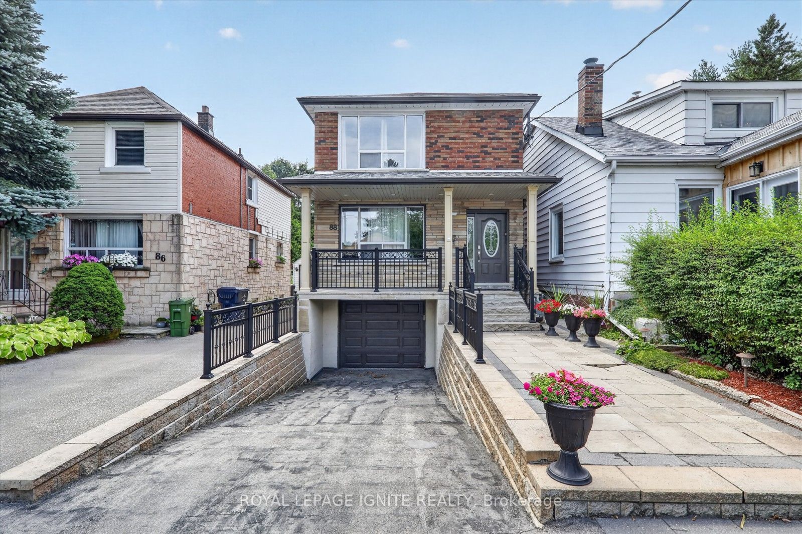 88 South Edgely Avenue Main, Toronto, ON M1N 3L1