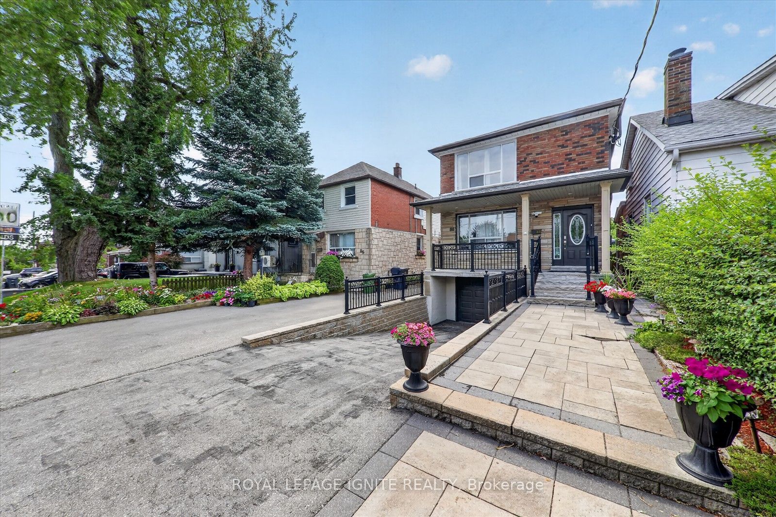 88 South Edgely Avenue Main, Toronto, ON M1N 3L1 photo 3