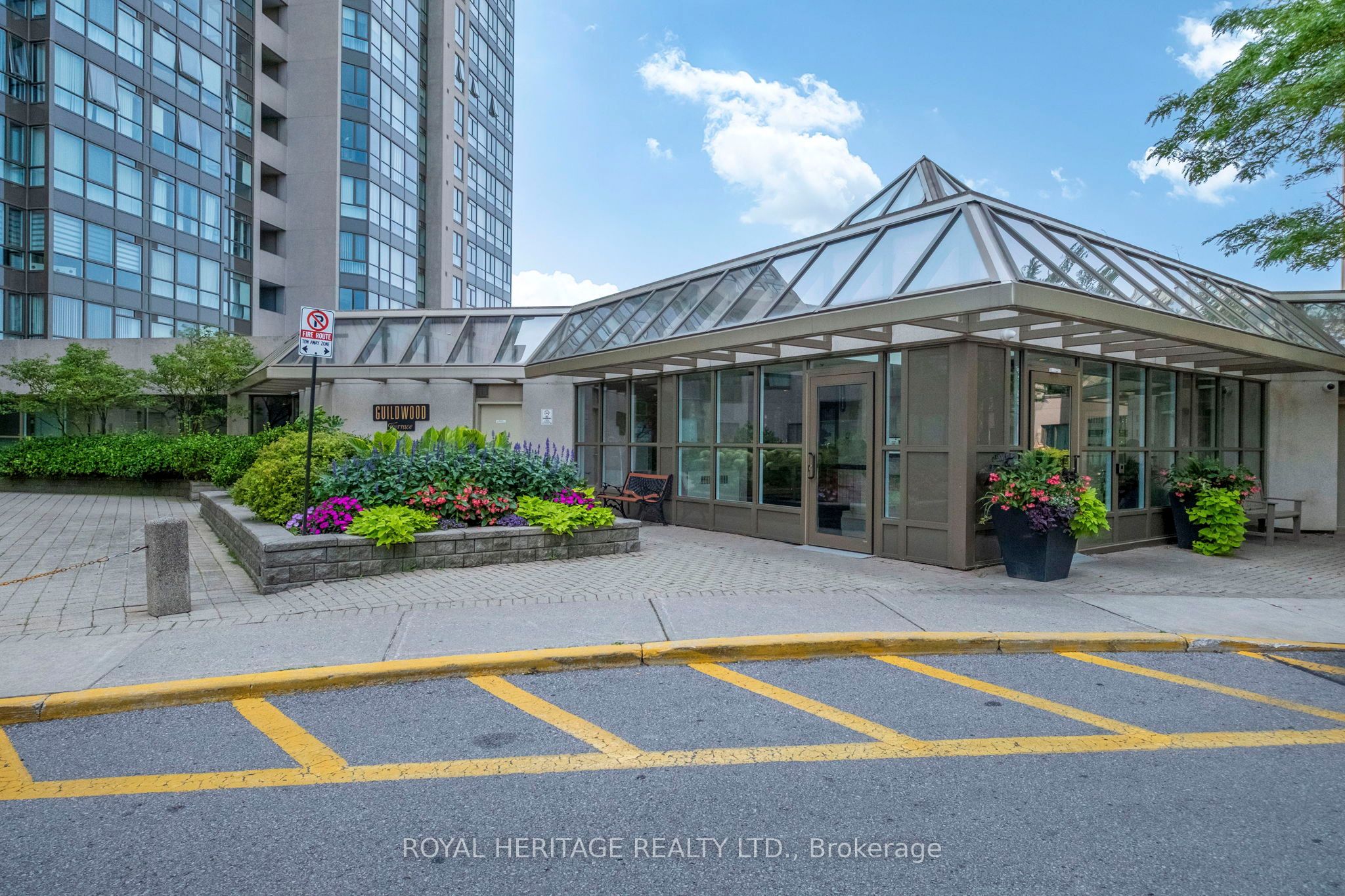 3233 Eglinton Avenue E 906, Toronto, ON M1J 3N6 photo 2