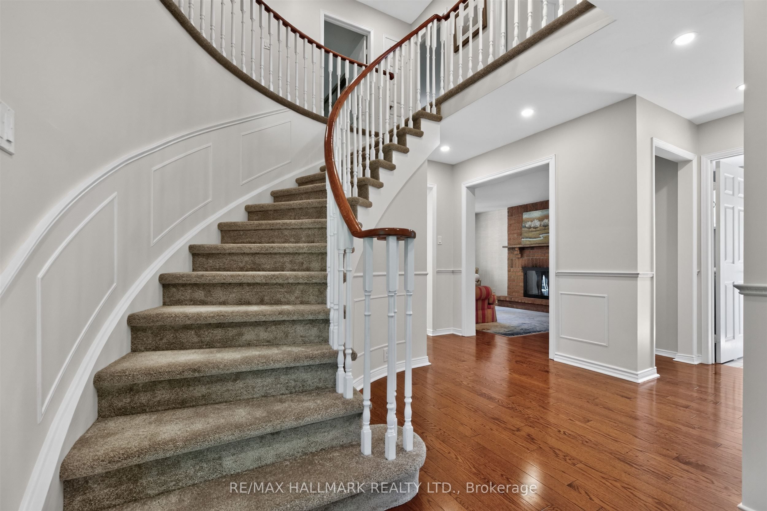 12 Karen Ann Crescent, Toronto, ON M1G 1M3 photo 2