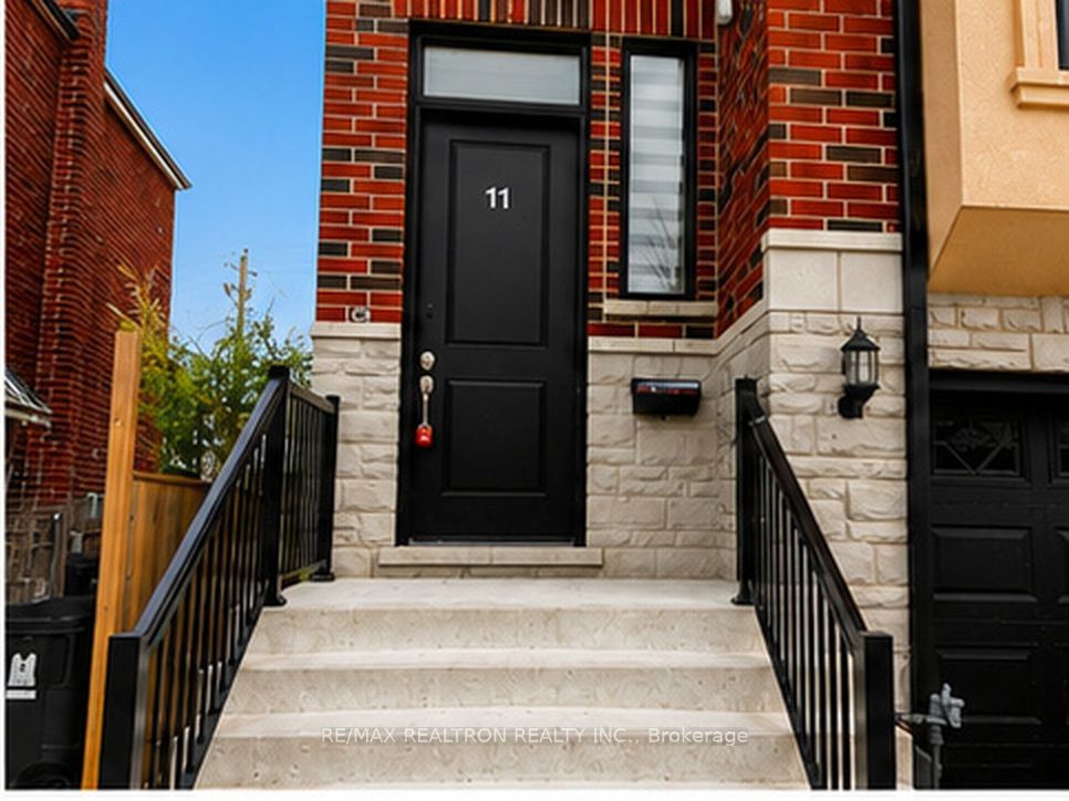11 North Bonnington Avenue (Main Fl & 2nd Fl), Toronto, ON M1K 1X3 photo 3