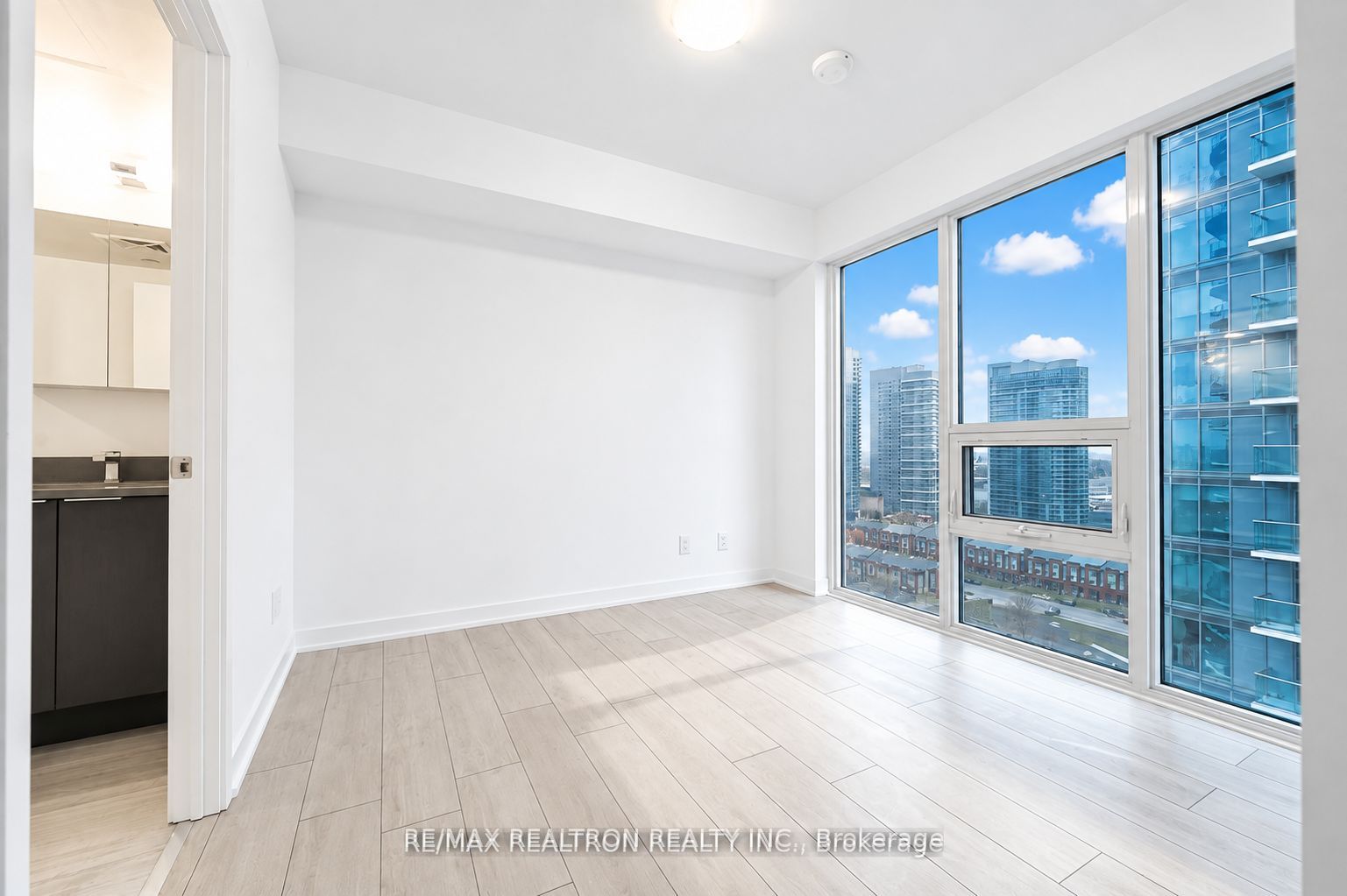 2031 Kennedy Road 1725, Toronto, ON M1T 3G2 photo 4