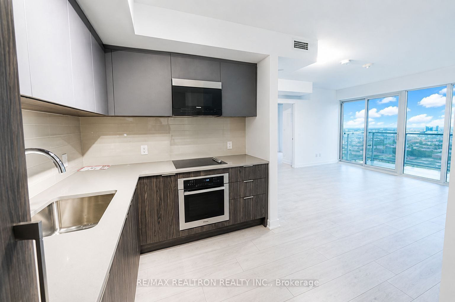 2031 Kennedy Road 1725, Toronto, ON M1T 3G2 photo 5