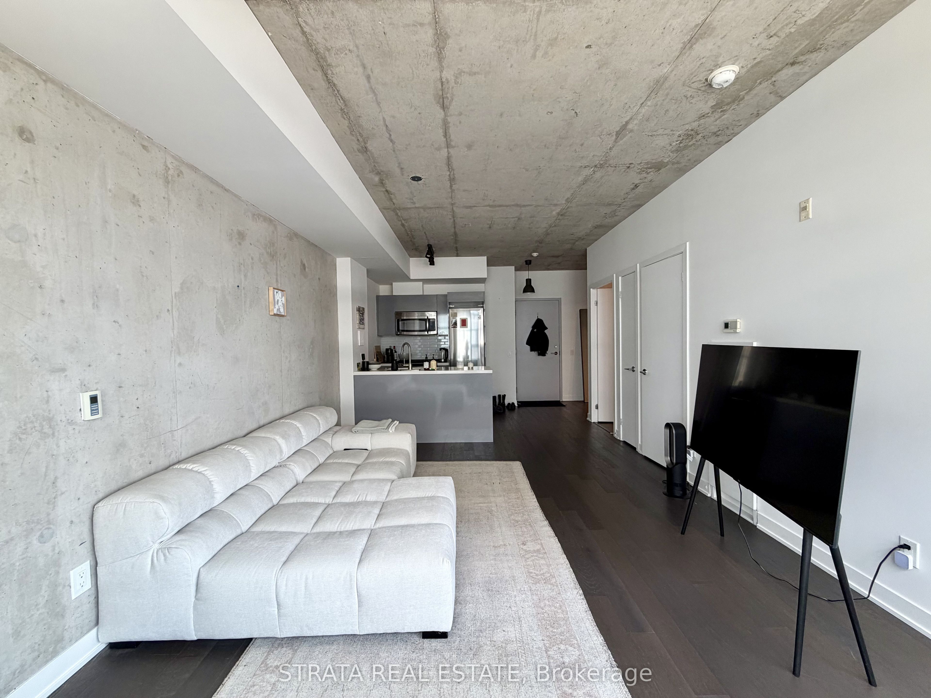 1201 Dundas Street E 606, Toronto, ON M4M 1S2
