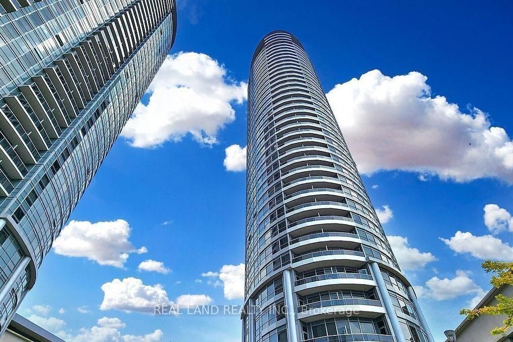125 Village Green Square 2909, Toronto, ON M1S 0G3