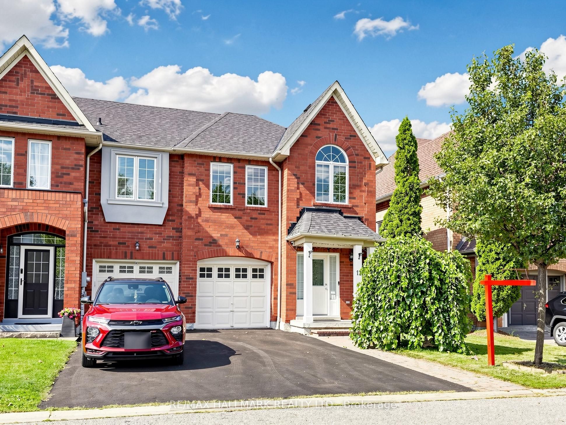 12 Stokely Crescent, Whitby, ON L1N 9S8 photo 2