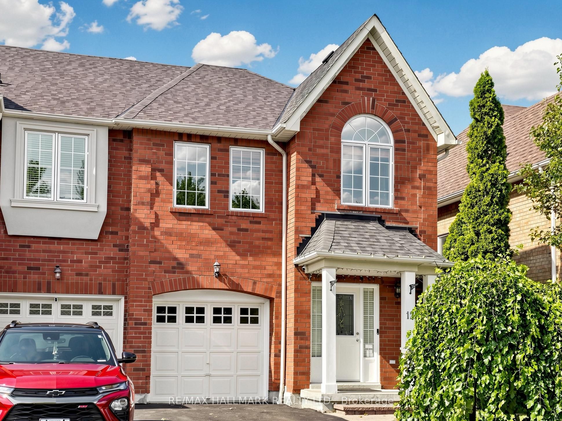 12 Stokely Crescent, Whitby, ON L1N 9S8 photo 3