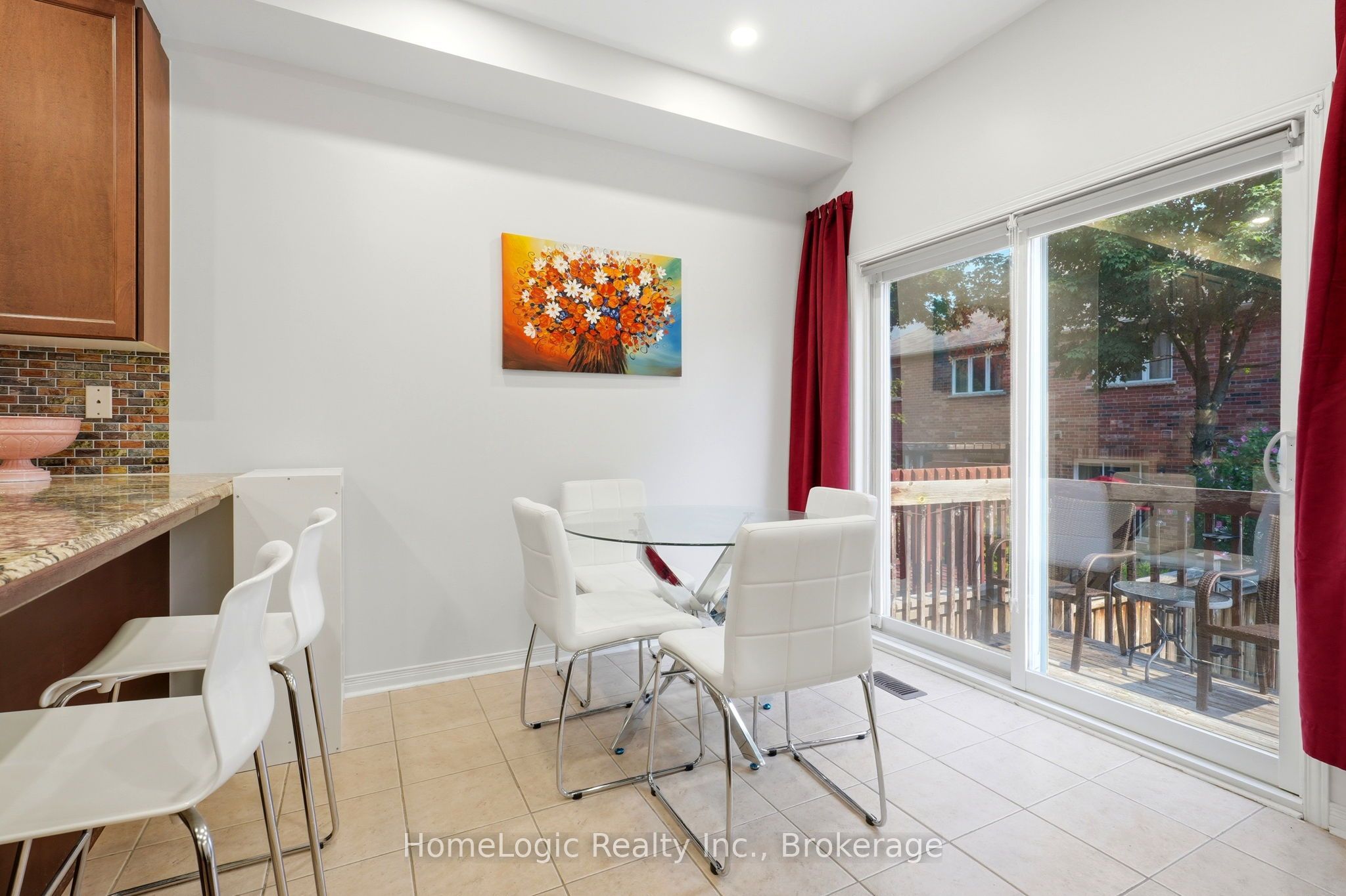 19 Nixon Heights, Toronto, ON M1L 0G1 photo 3
