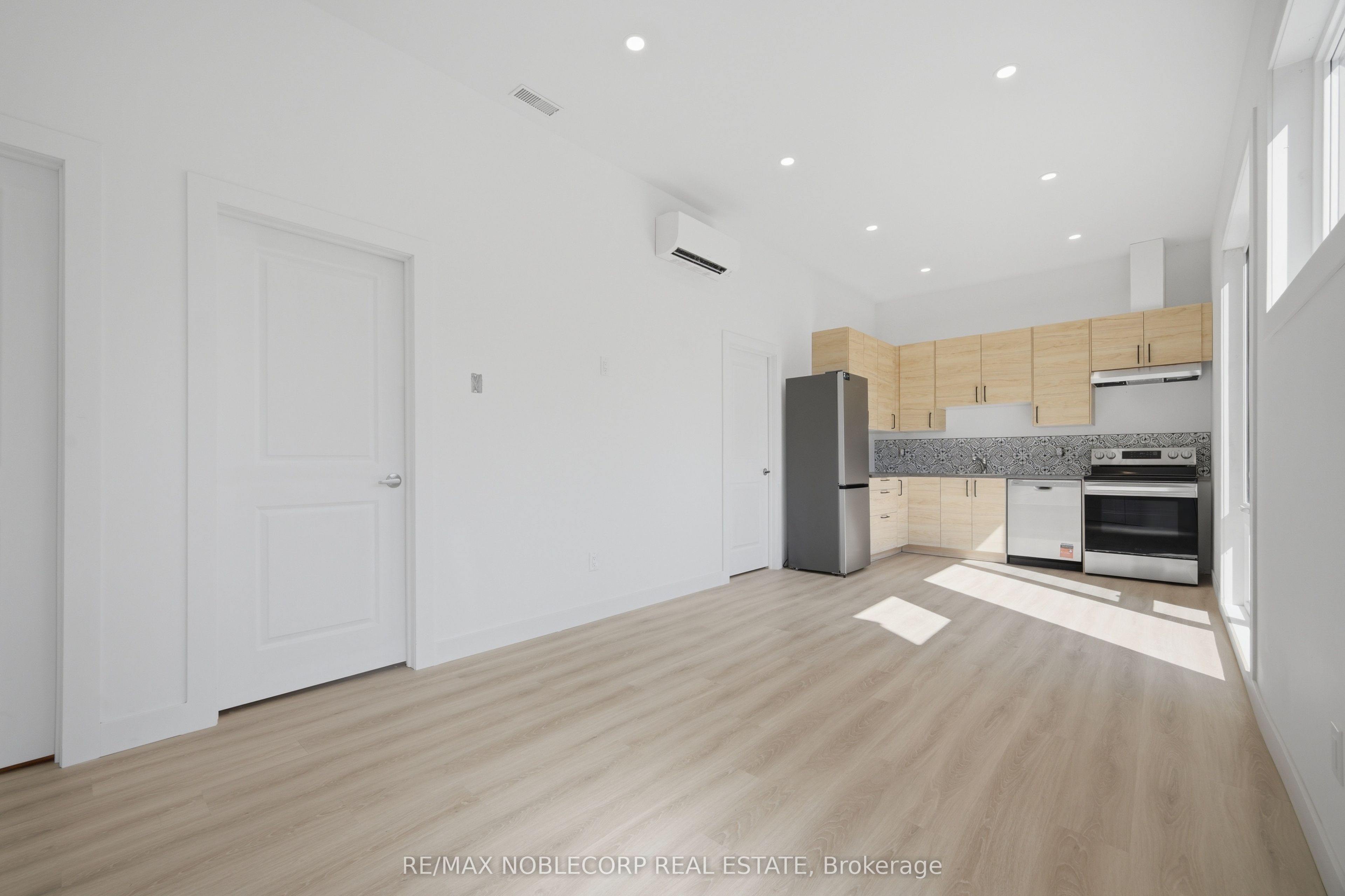 6 Evandale Road Garden Suite, Toronto, ON M1L 3S1 photo 5