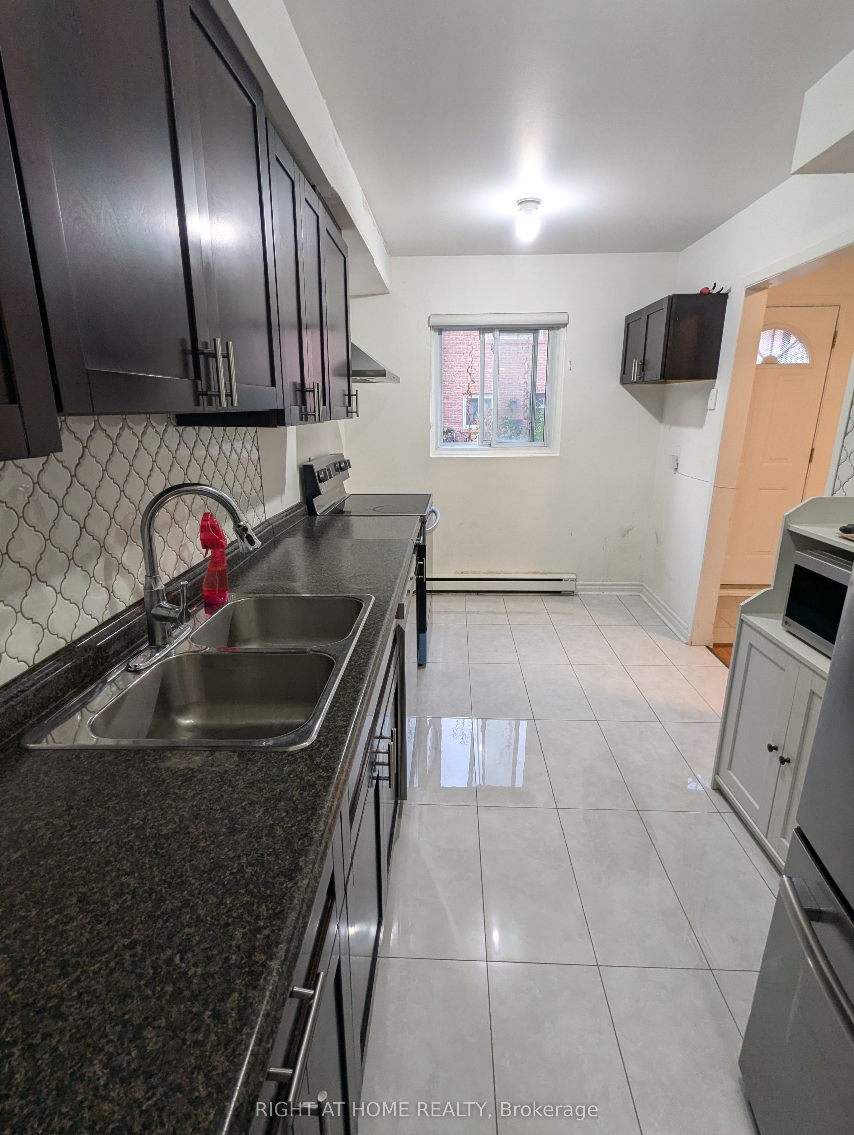 20 Hainford Street 2, Toronto, ON M1E 4Y5 photo 5