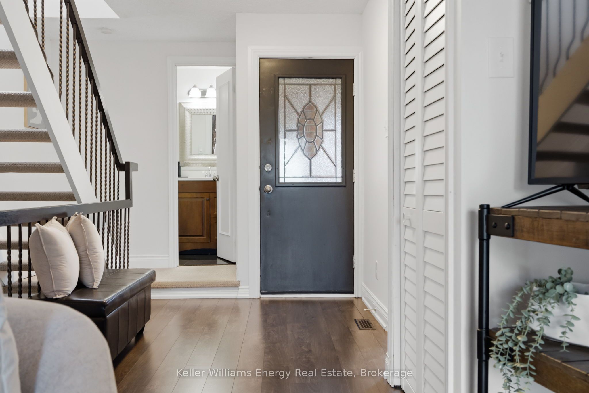 25 Habitant Crescent, Whitby, ON L1P 1E1 photo 4