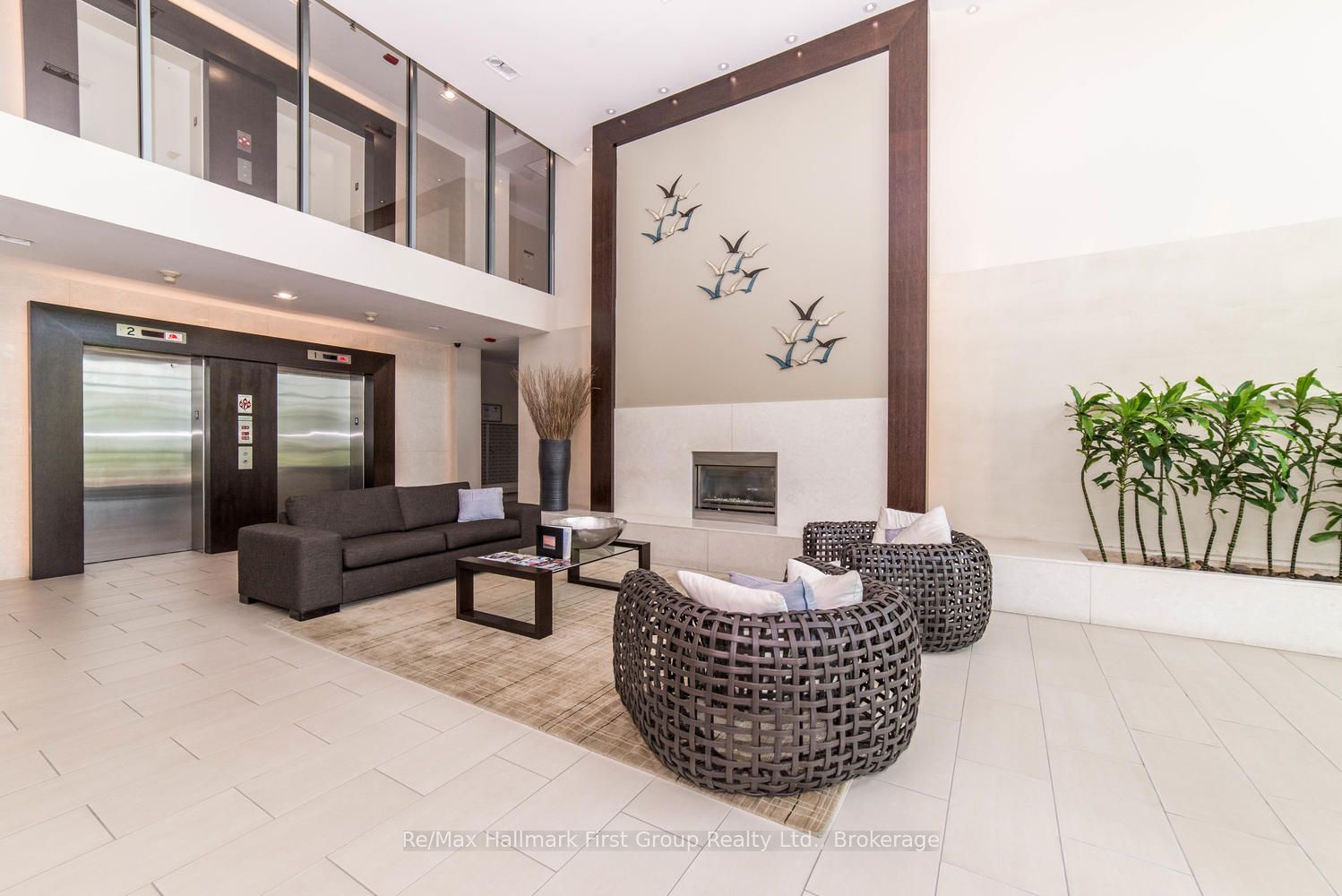1600 Charles Street 302, Whitby, ON L1N 0G4 photo 5
