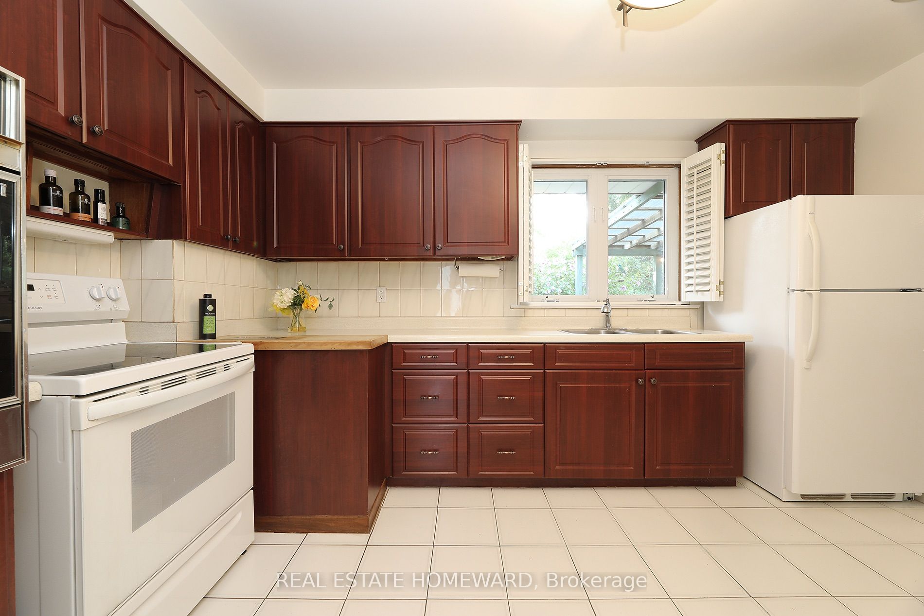 71 Gatesview Avenue, Toronto, ON M1J 3G4 photo 4