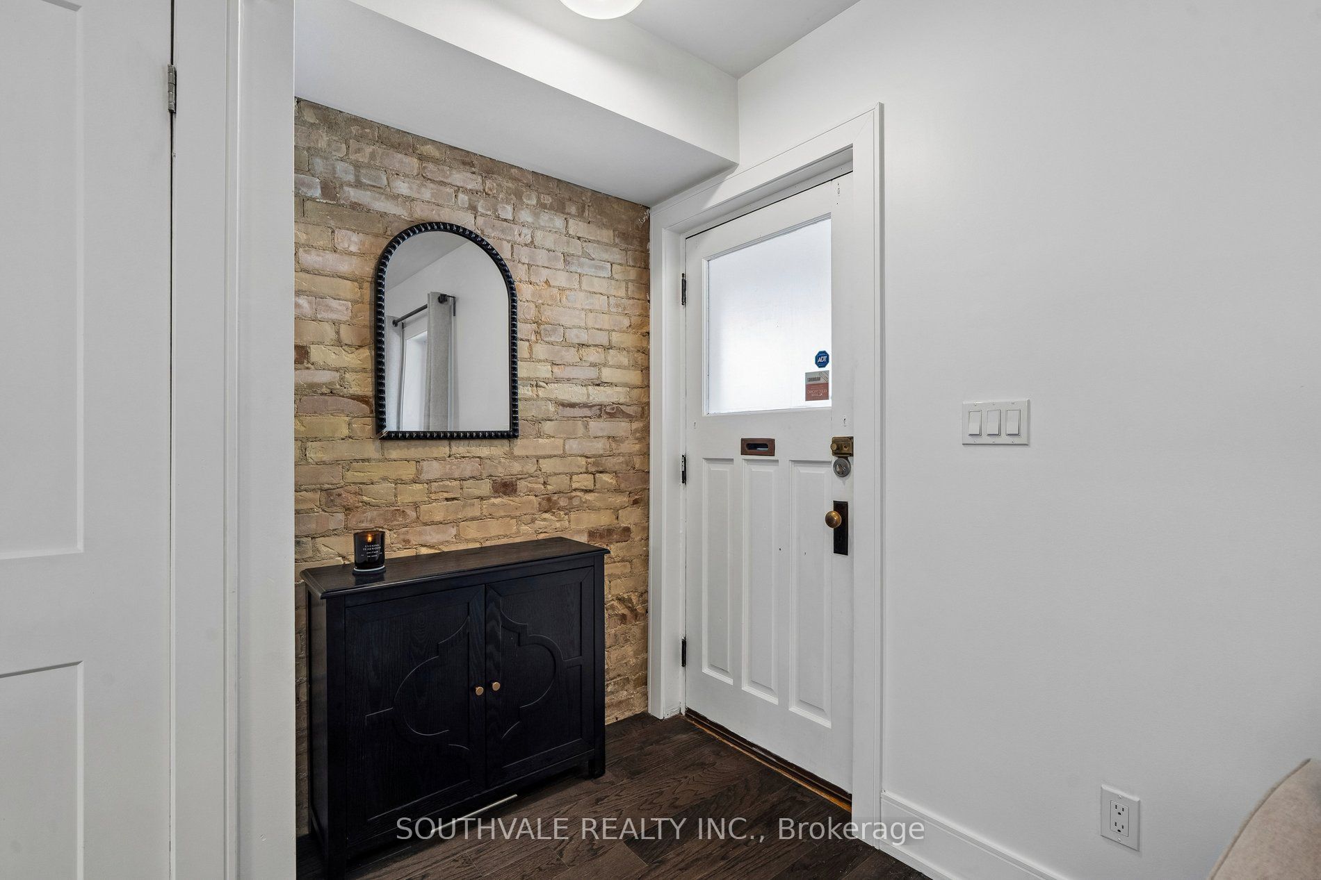 485 Strathmore Boulevard, Toronto, ON M4C 1N8 photo 5