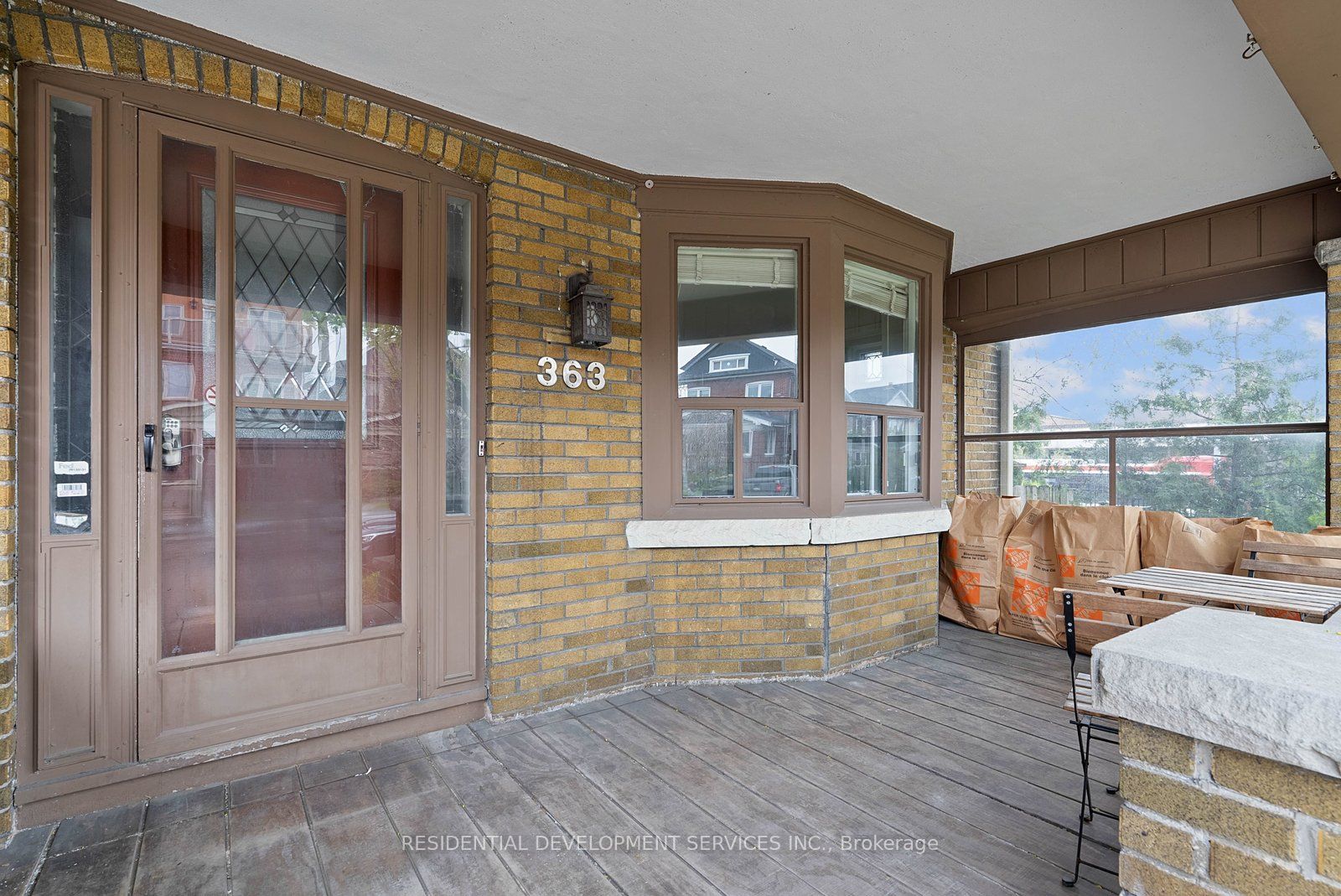 363 Strathmore Boulevard, Toronto, ON M4C 1N4 photo 2