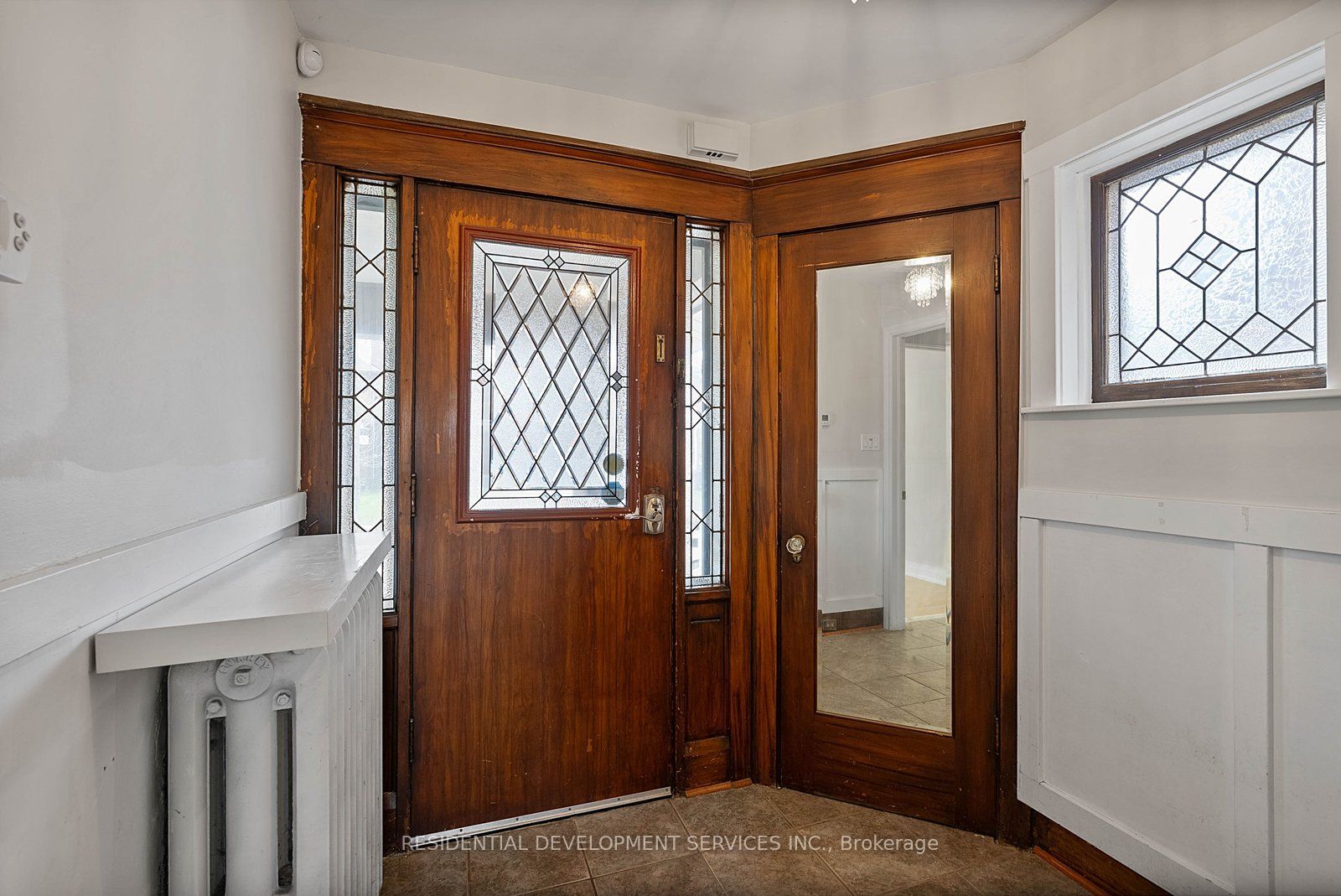 363 Strathmore Boulevard, Toronto, ON M4C 1N4 photo 4