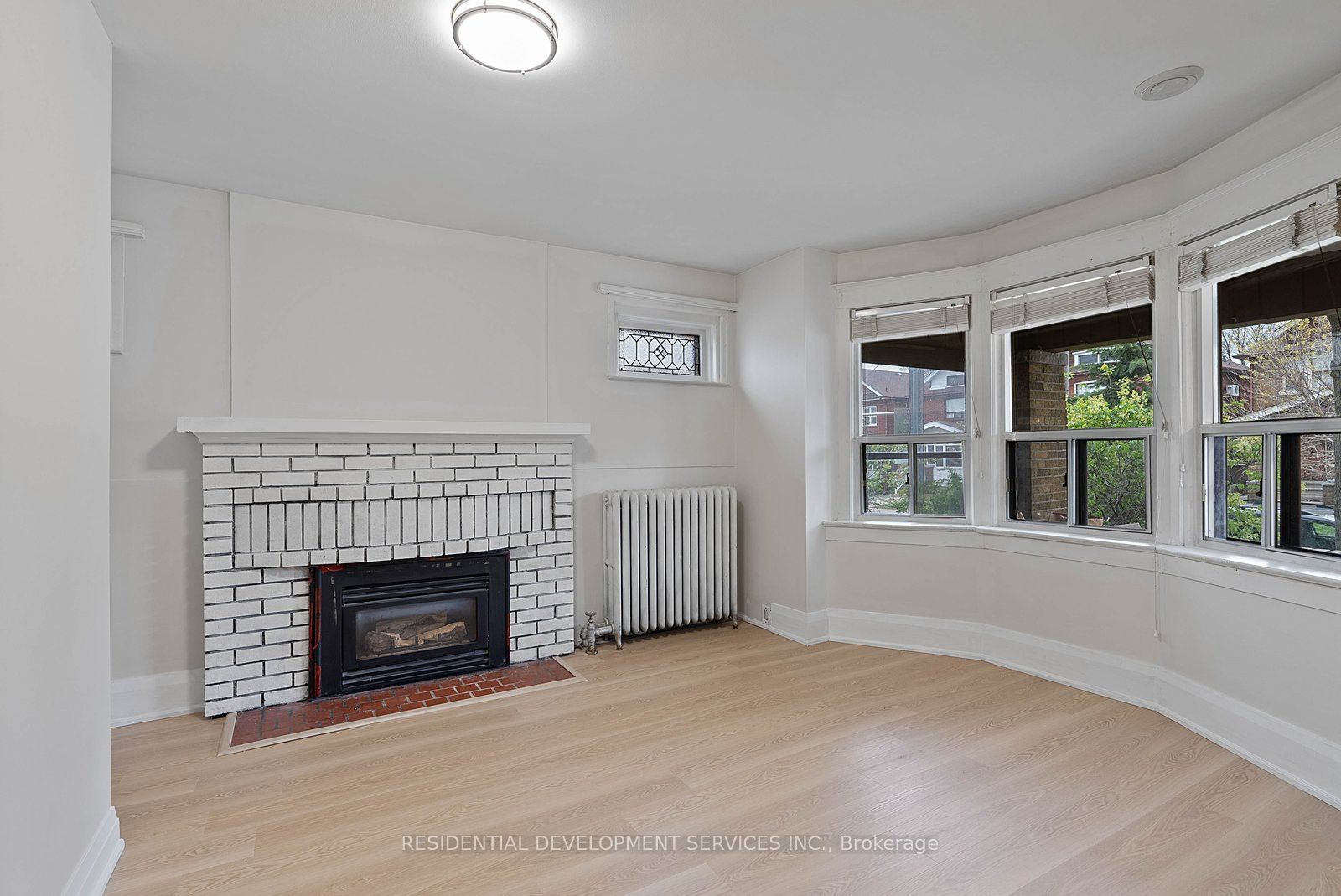 363 Strathmore Boulevard, Toronto, ON M4C 1N4 photo 5