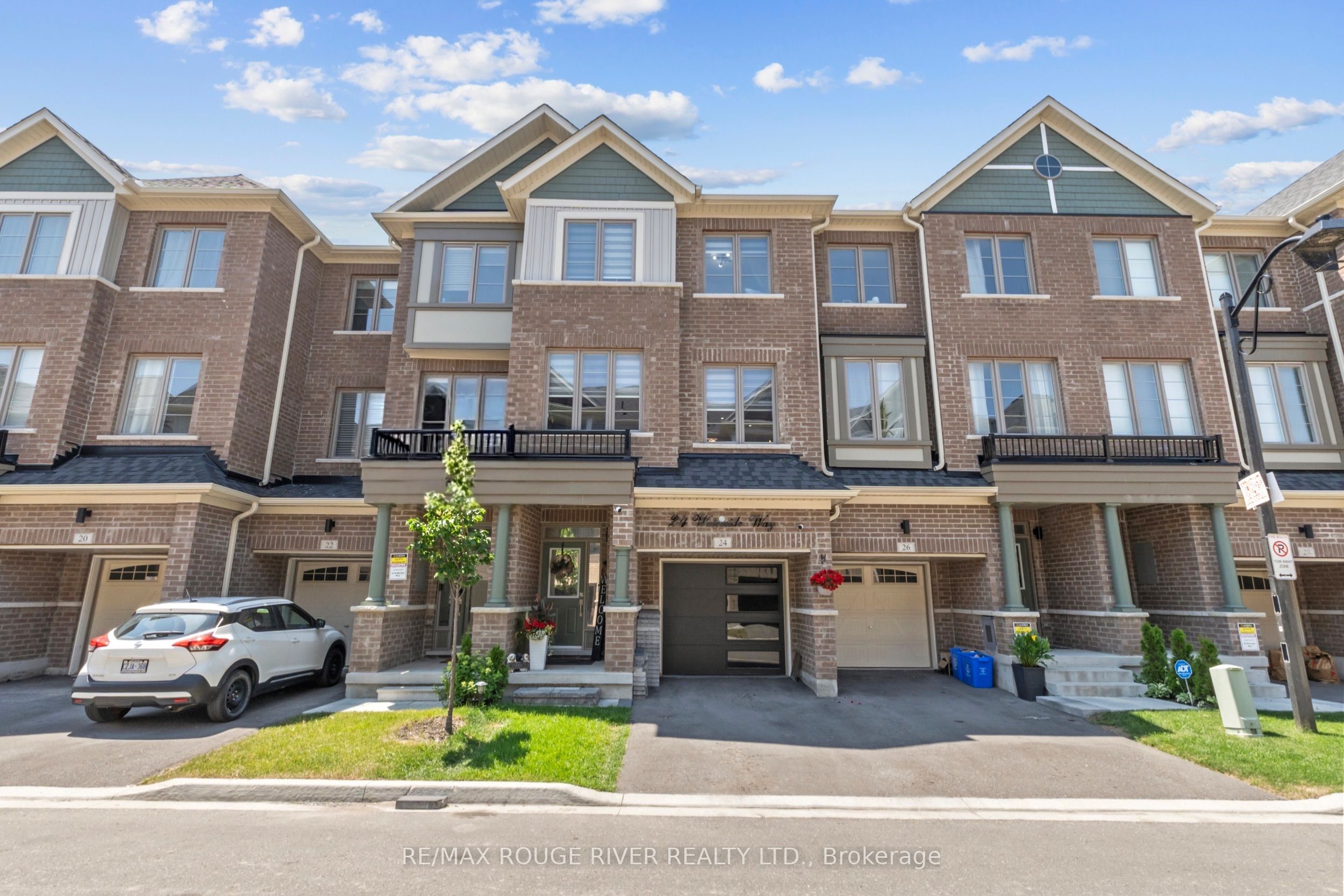 24 Waterside Way, Whitby, ON L1N 0N1