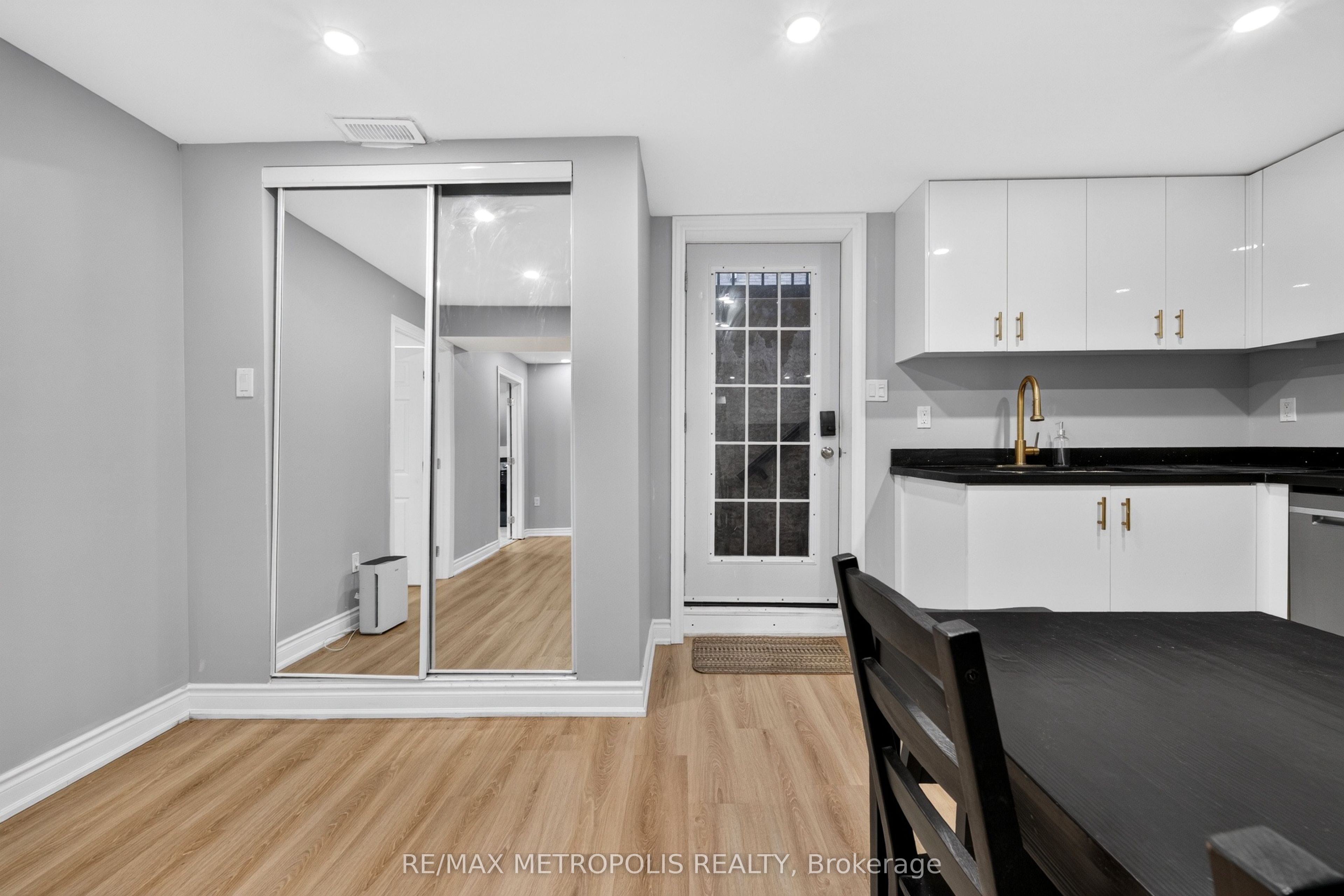 337 Old Harwood Avenue BSMT, Ajax, ON L1Z 1H9 photo 5