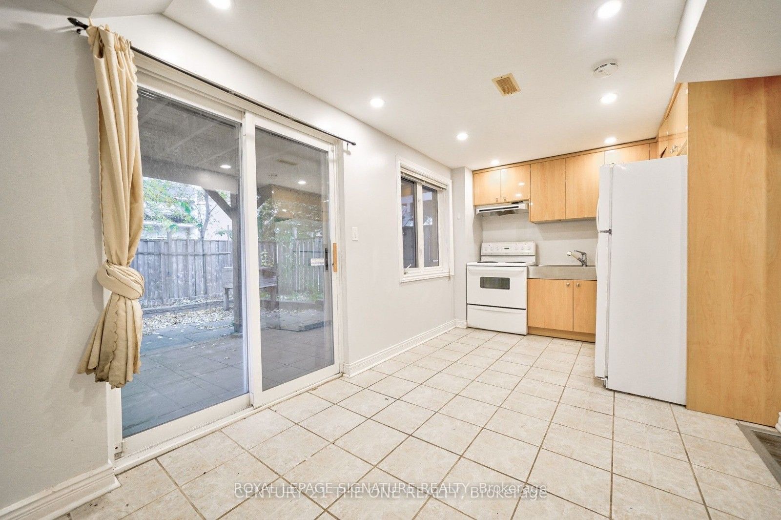 76 Highhill Drive, Toronto, ON M1T 1N7