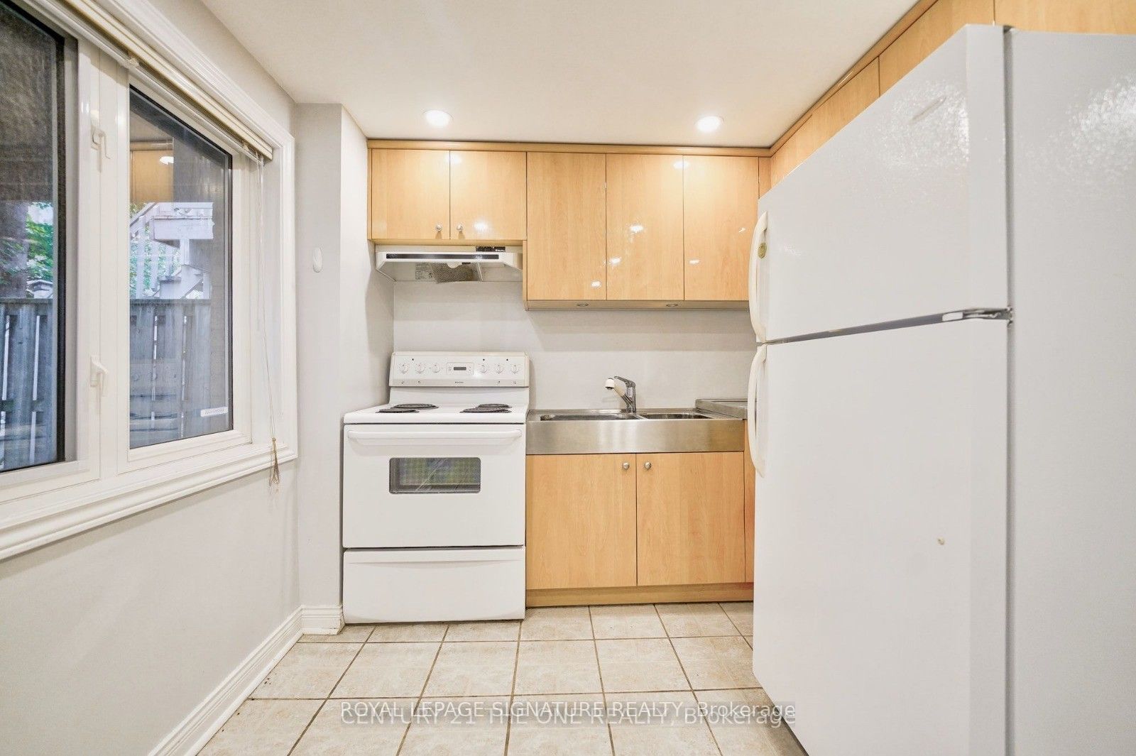 76 Highhill Drive, Toronto, ON M1T 1N7 photo 2