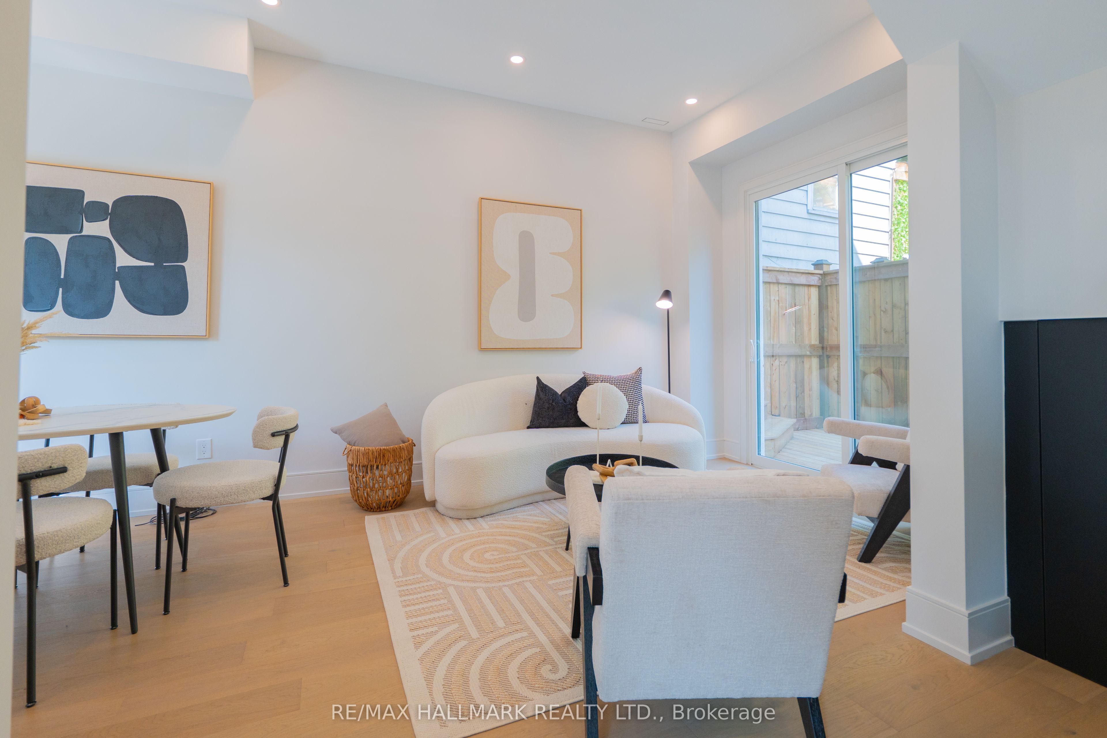 22 Harriet Street, Toronto, ON M4L 2E9 photo 5