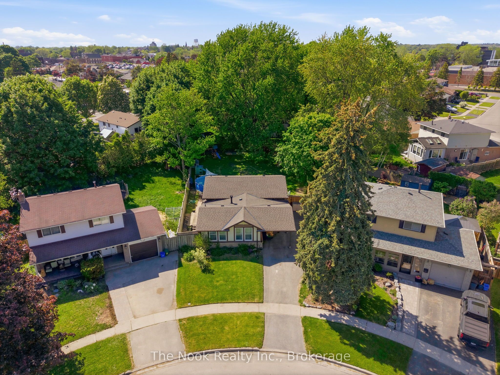 30 Deerpark Crescent, Clarington, ON L1C 3M3 photo 2