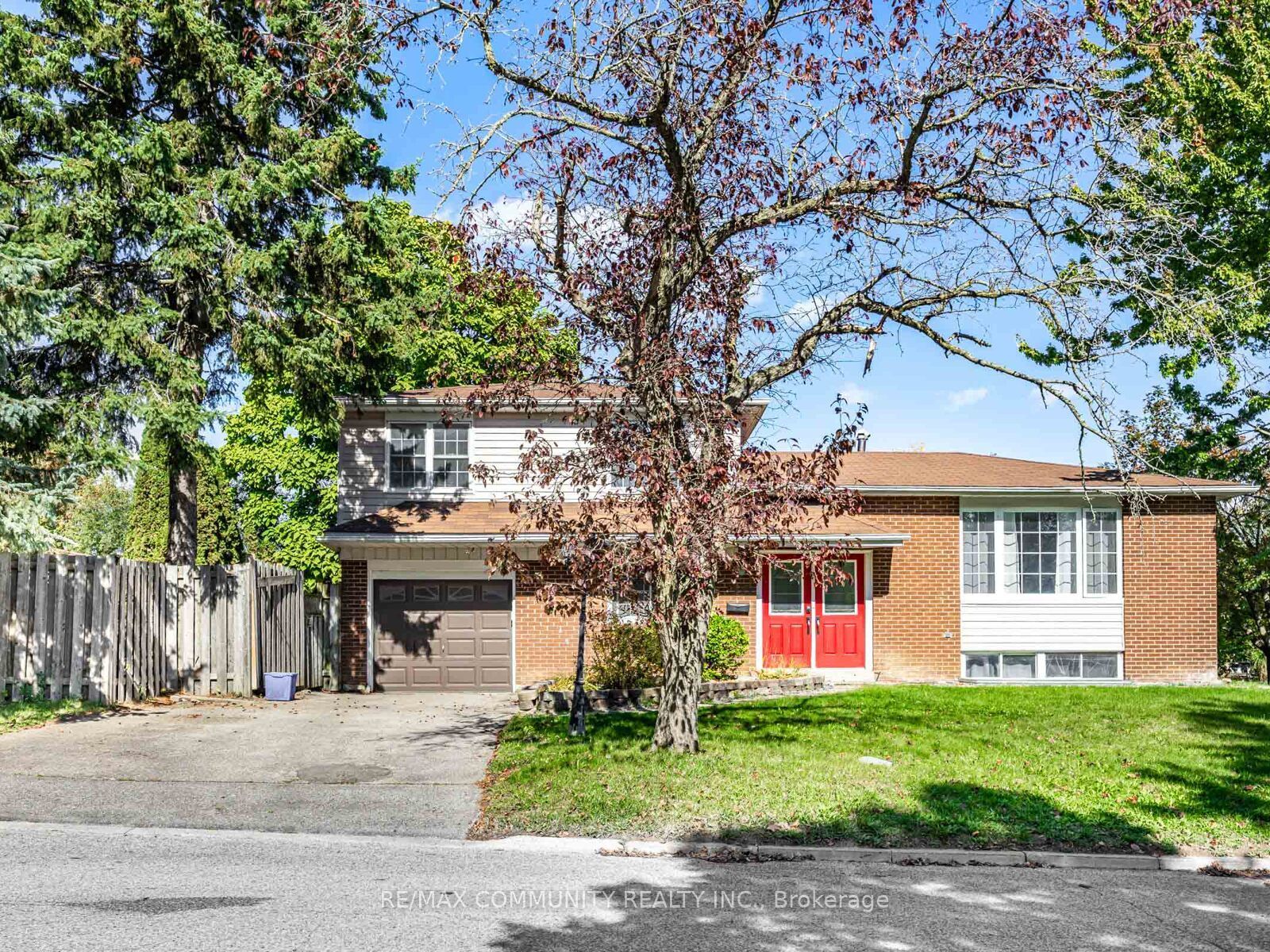 122 Bryant Road, Ajax, ON L1S 2Y8 photo 2