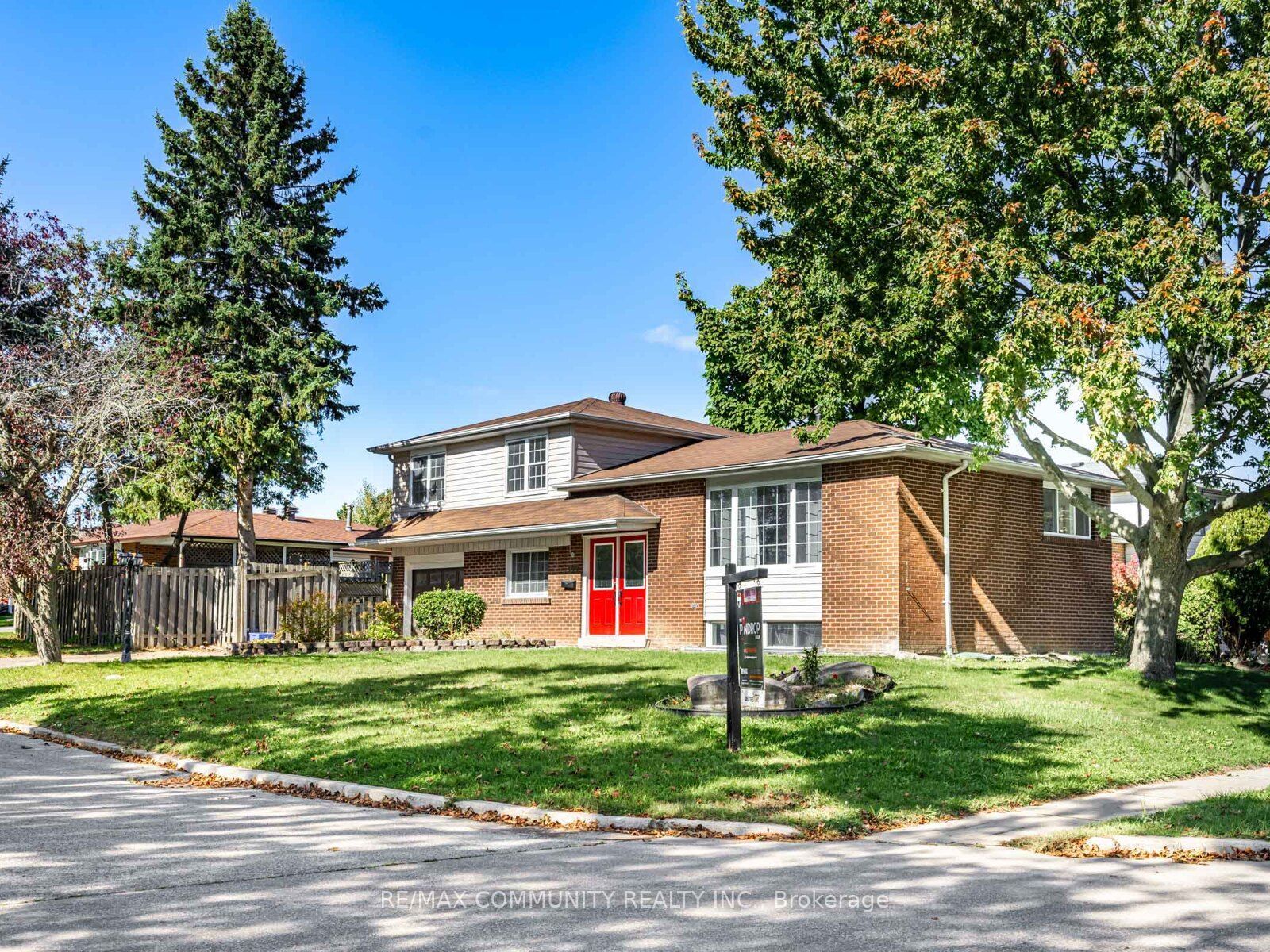 122 Bryant Road, Ajax, ON L1S 2Y8 photo 3