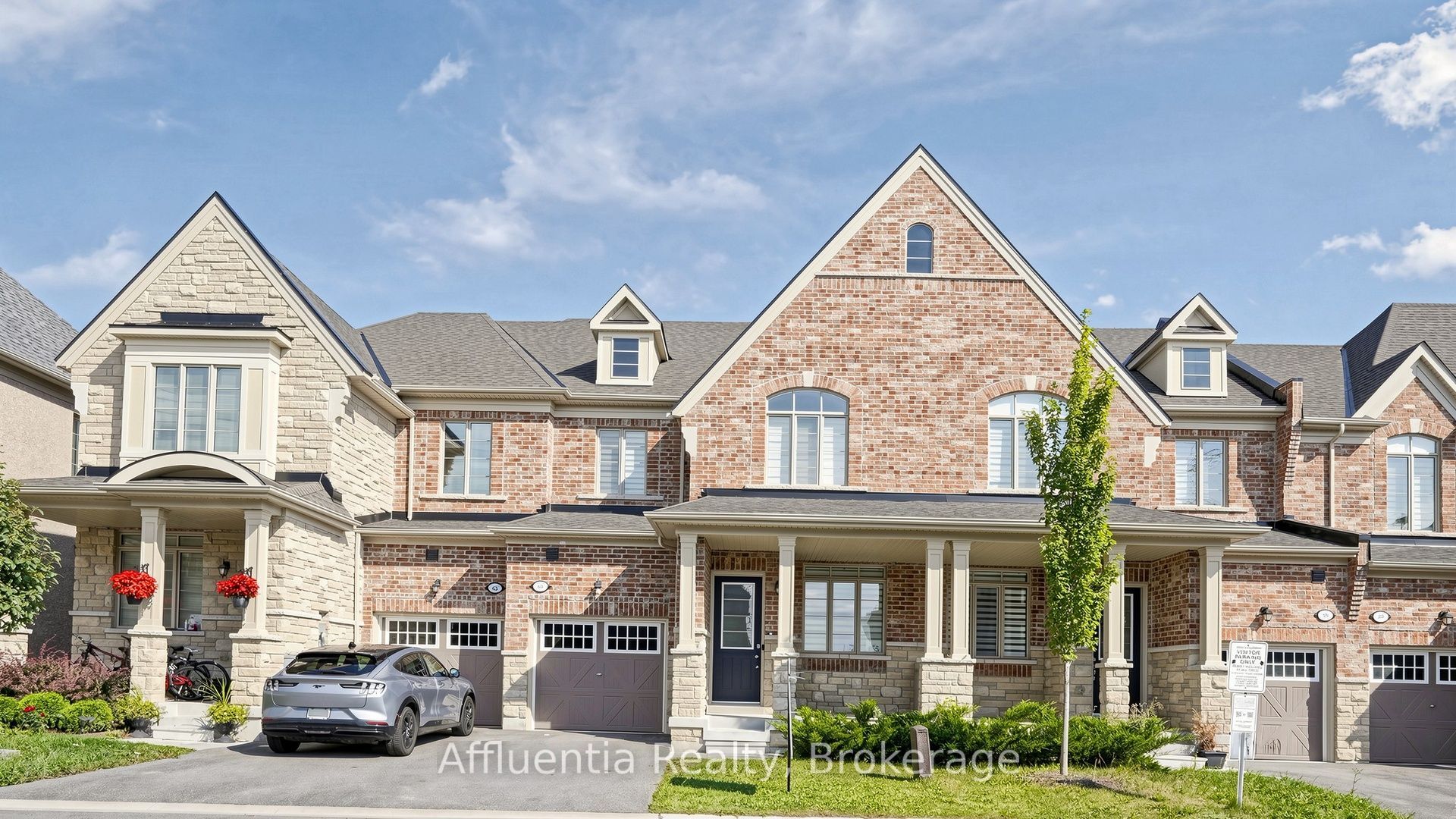 61 Hickling Lane, Ajax, ON L1T 4R1