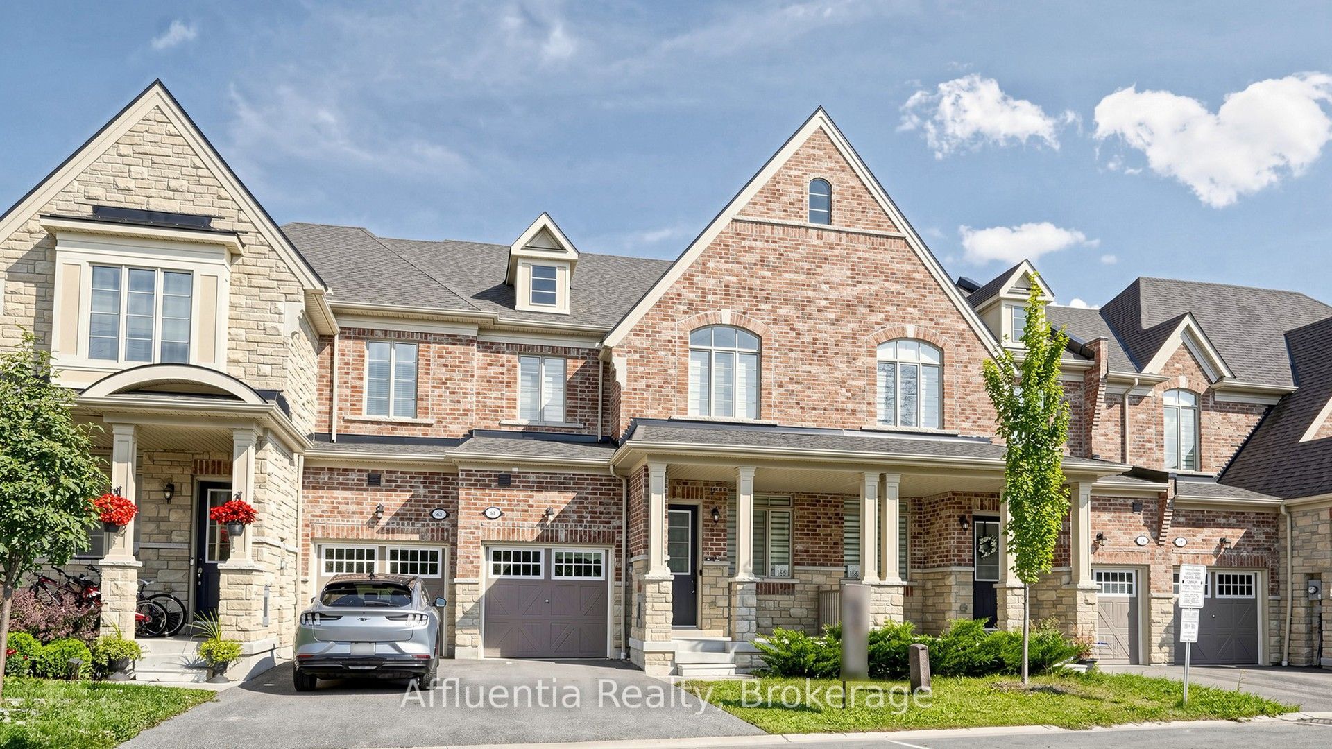 61 Hickling Lane, Ajax, ON L1T 4R1 photo 2