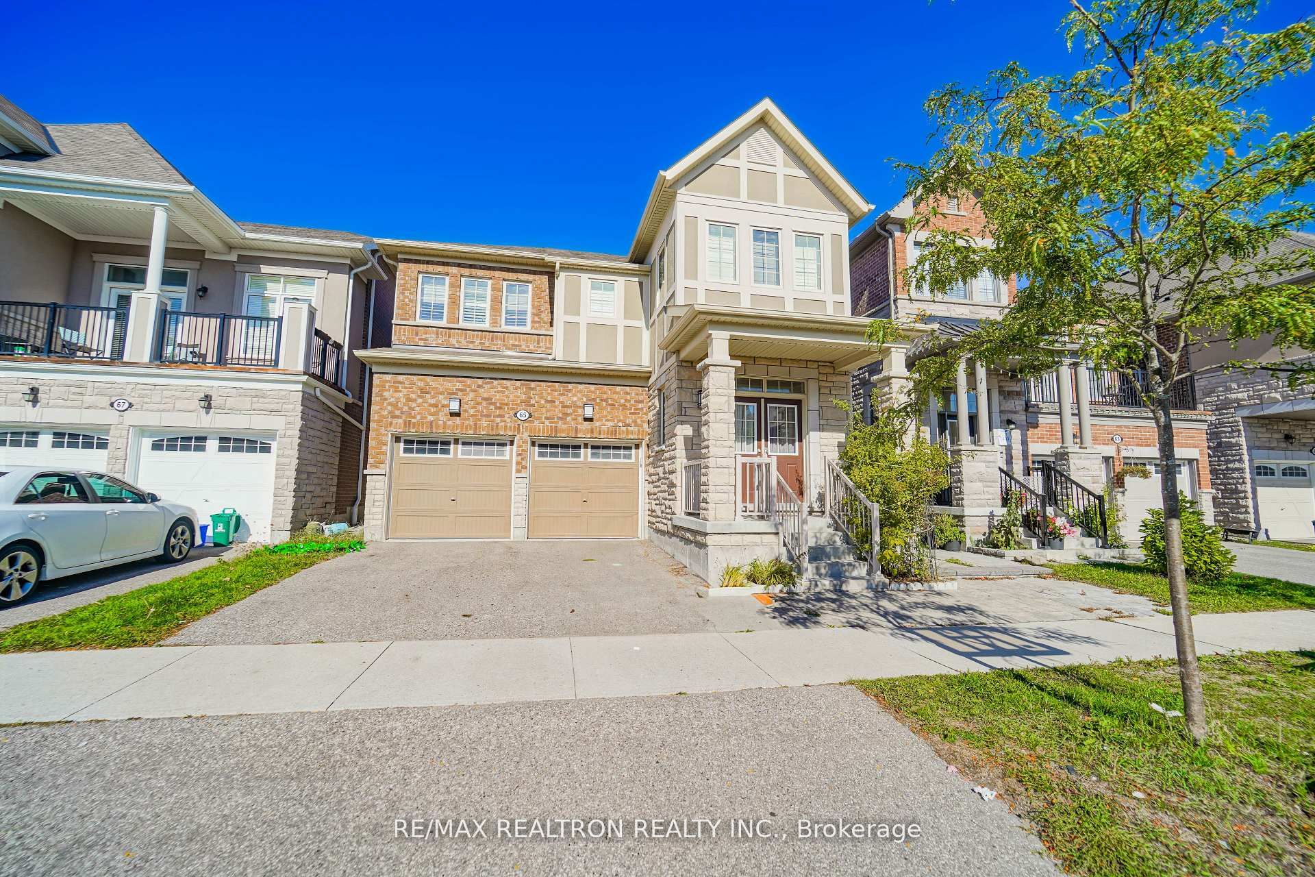 65 Westfield Drive, Whitby, ON L1P 0E9 photo 2