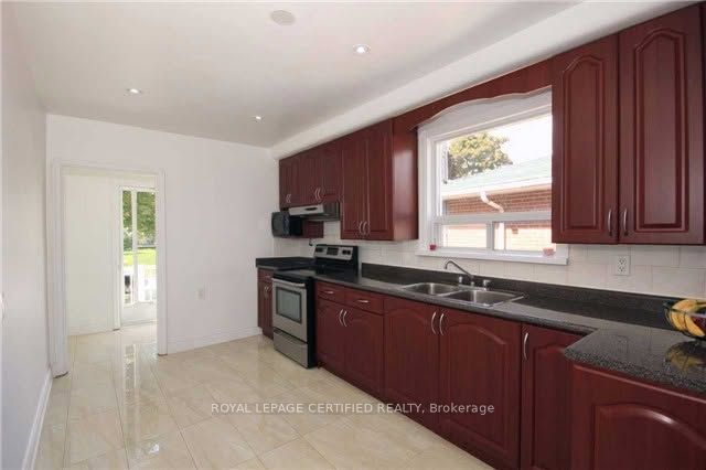 109 Hiscock Boulevard Lower, Toronto, ON M1G 1T3 photo 3