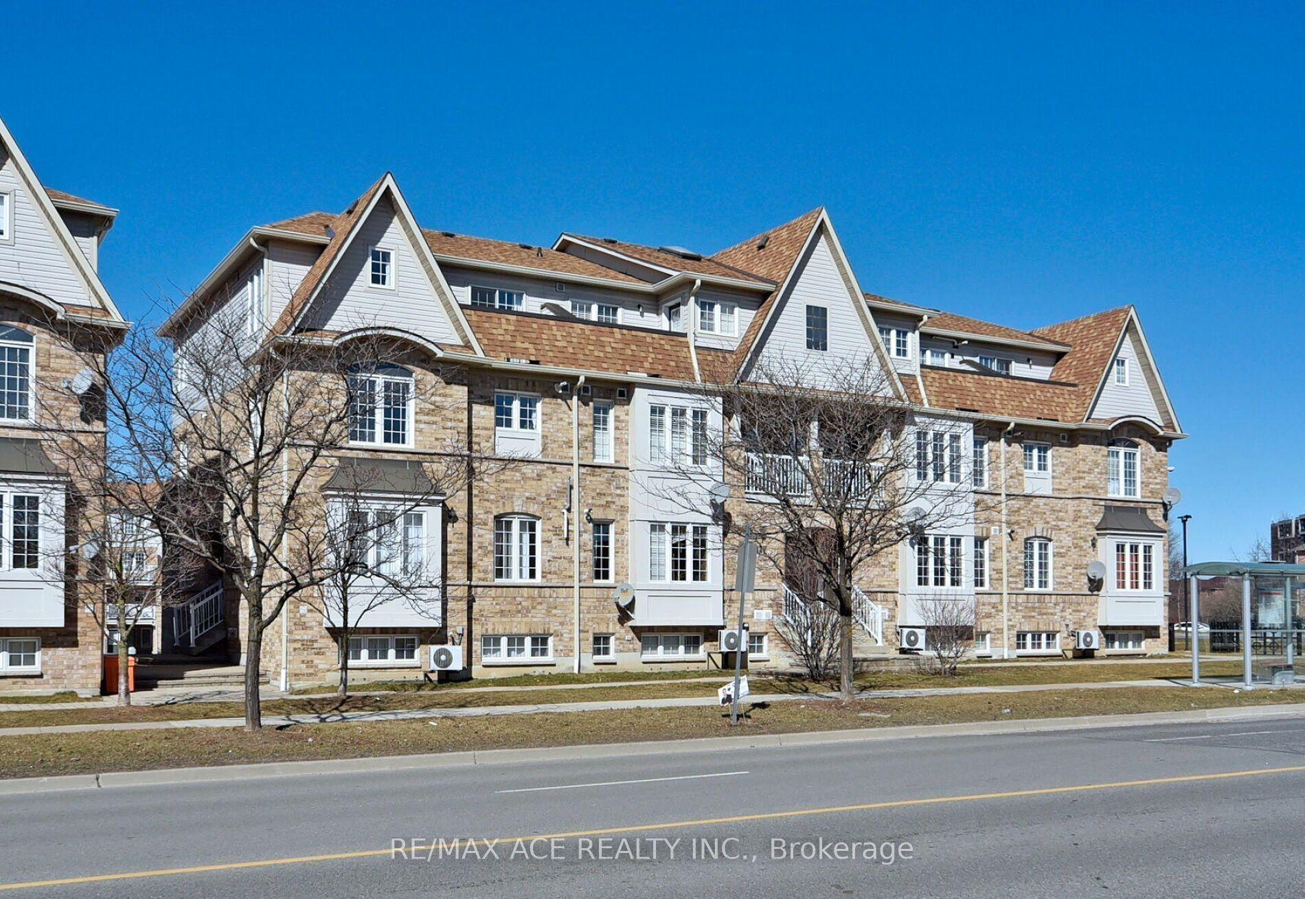 200 Mclevin Avenue 116, Toronto, ON M1B 6C9