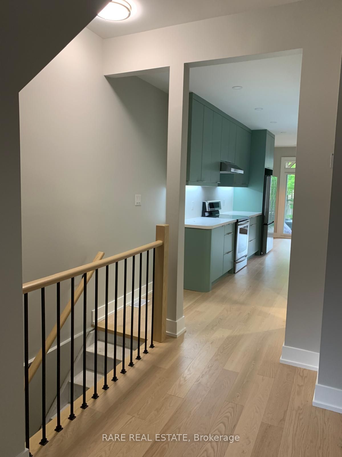 227 Logan Avenue, Toronto, ON M4M 2N2 photo 3