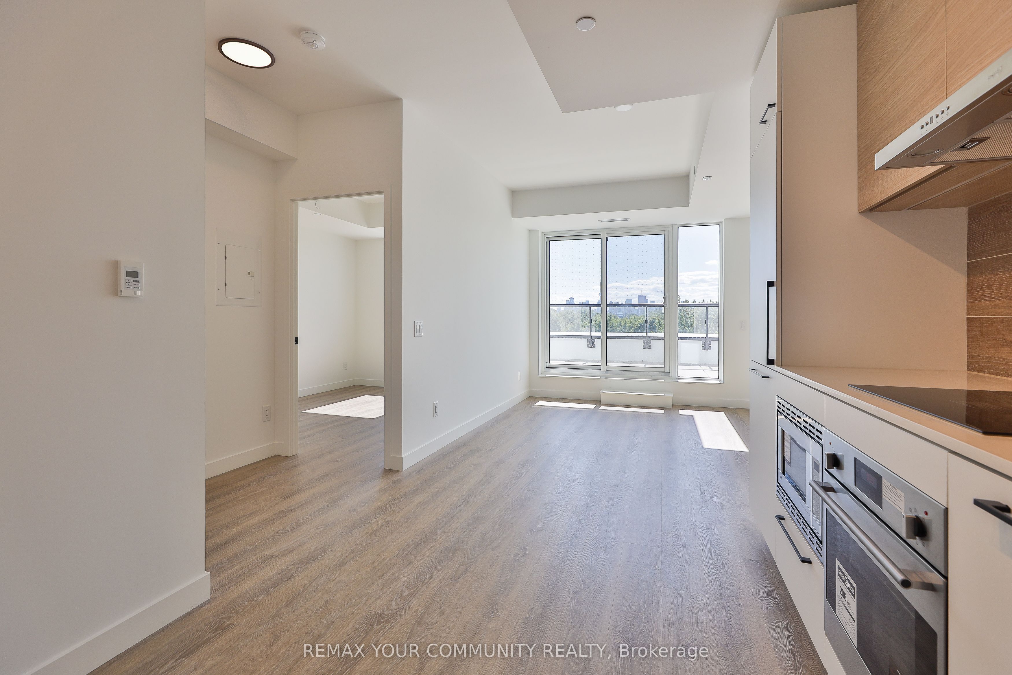 1050 Eastern Avenue 514, Toronto, ON M4L 0B7 photo 3