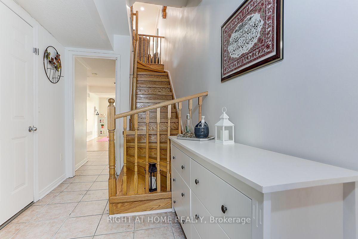 16 Pat Brook Terrace 177, Toronto, ON M1P 5G6 photo 4