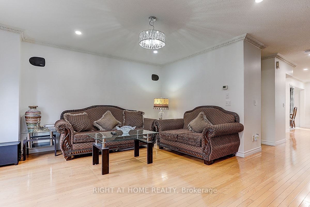 16 Pat Brook Terrace 177, Toronto, ON M1P 5G6 photo 5