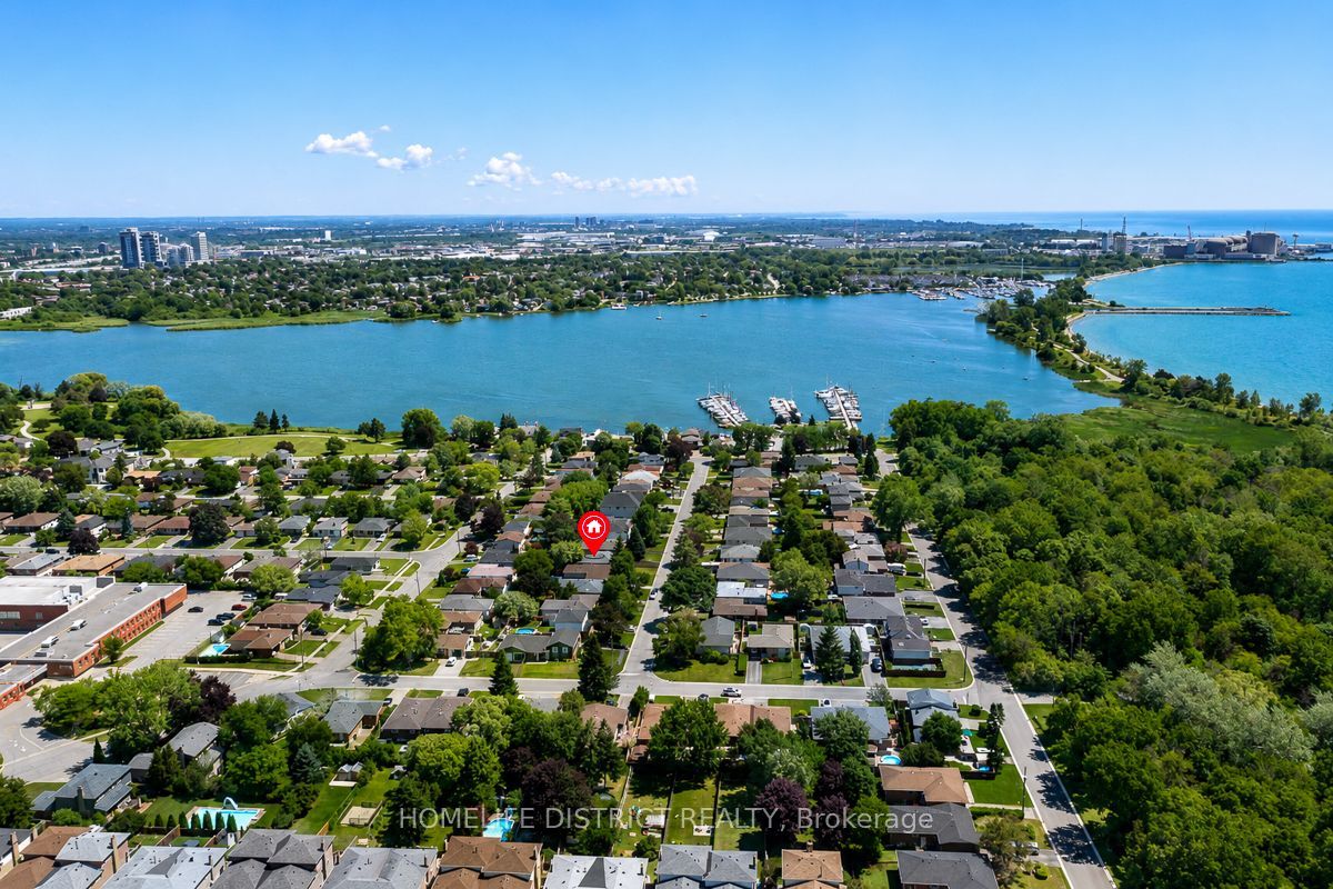 950 Mink Street, Pickering, ON L1W 2G5 photo 5