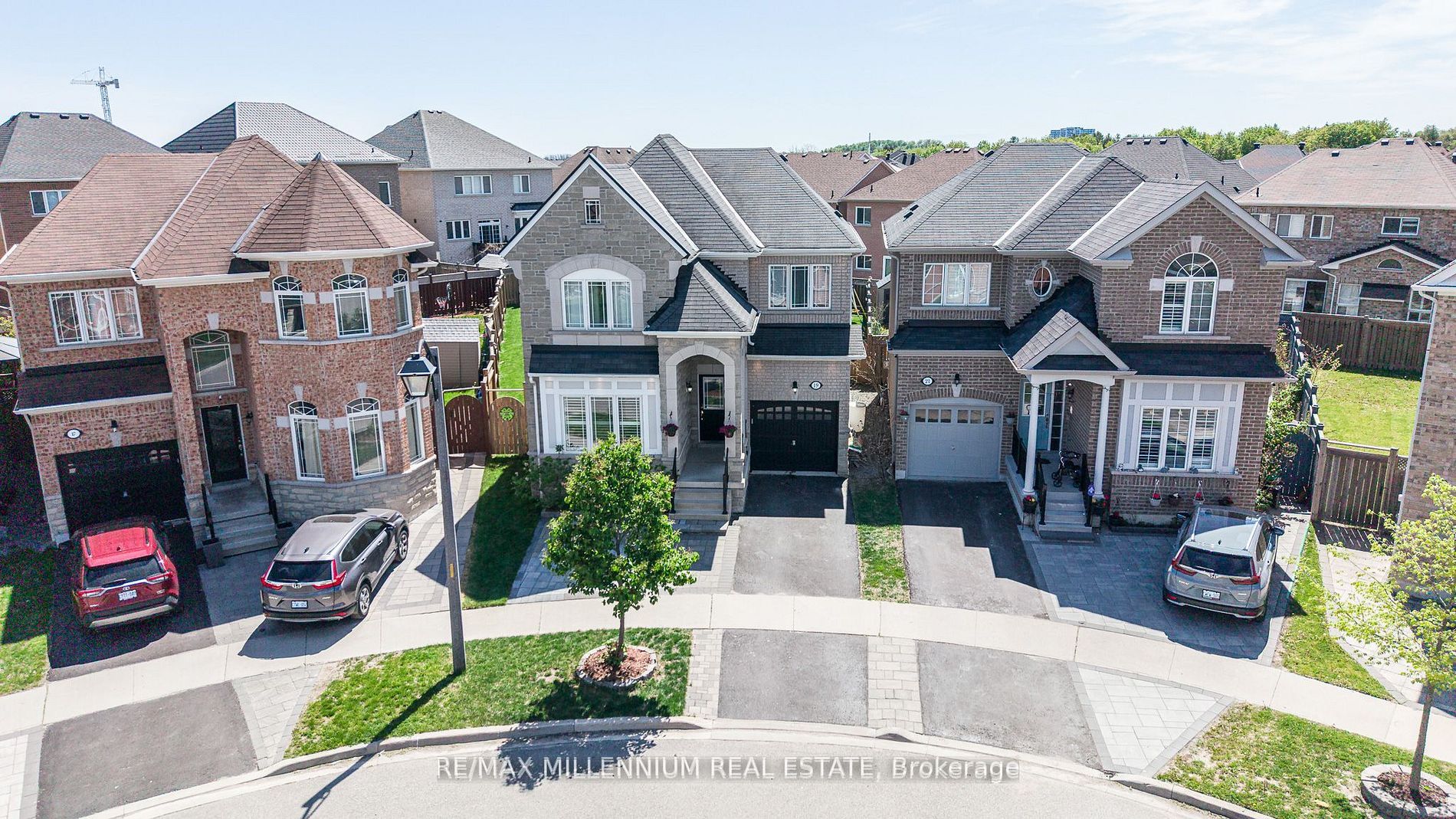 19 Bellotti Crescent, Ajax, ON L1Z 0M2 photo 2