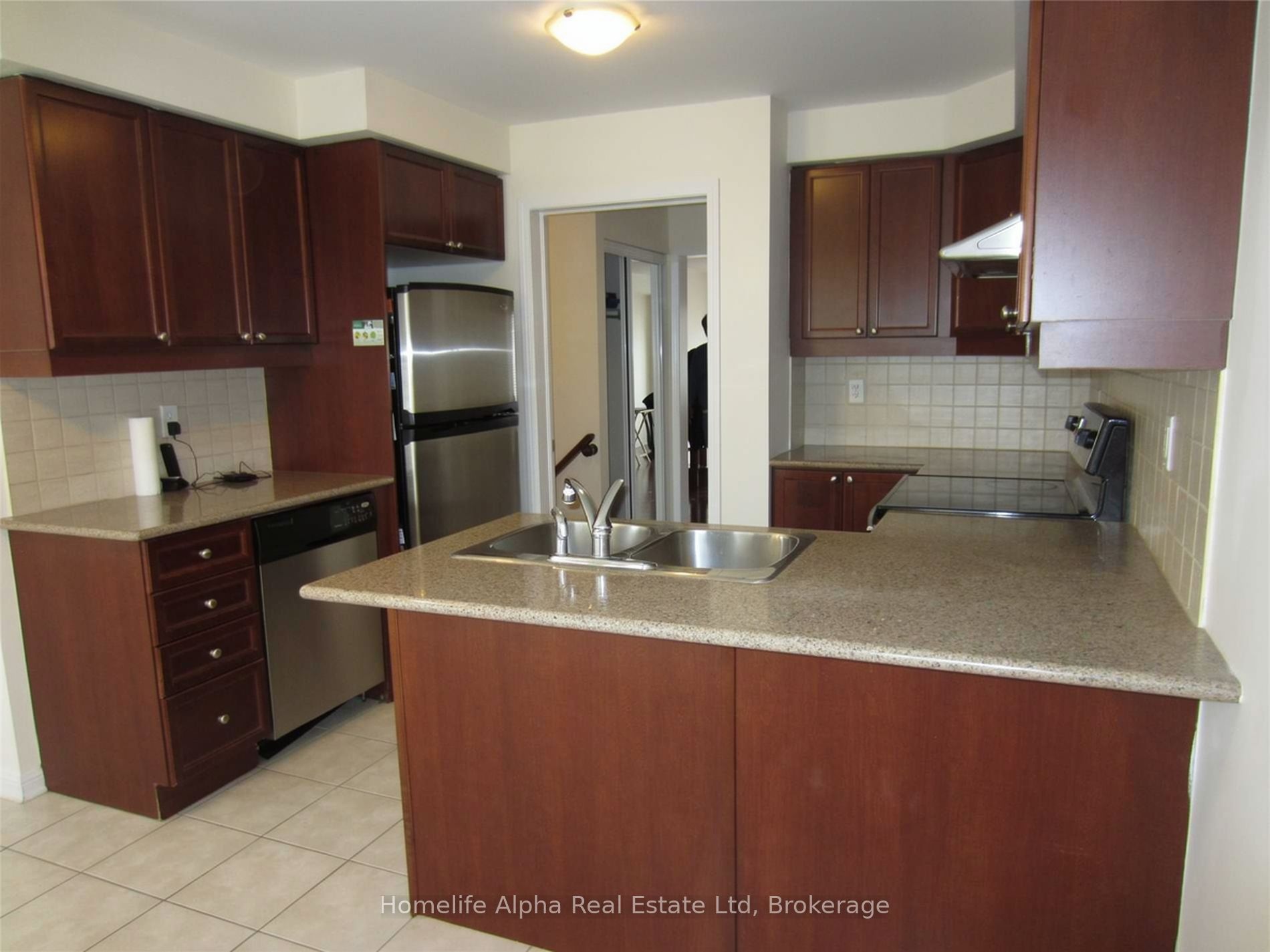 19 Winkler Terrace N, Toronto, ON M1L 0C3 photo 4